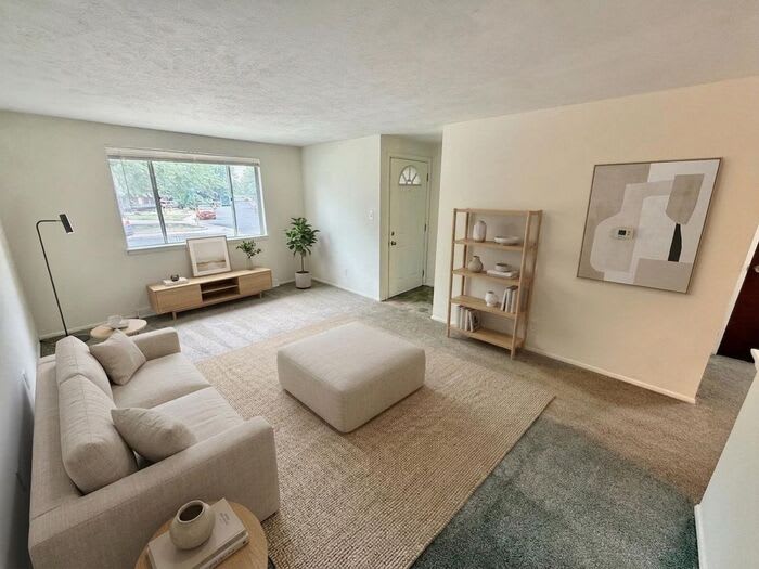 1083 Winona Drive – photo 1