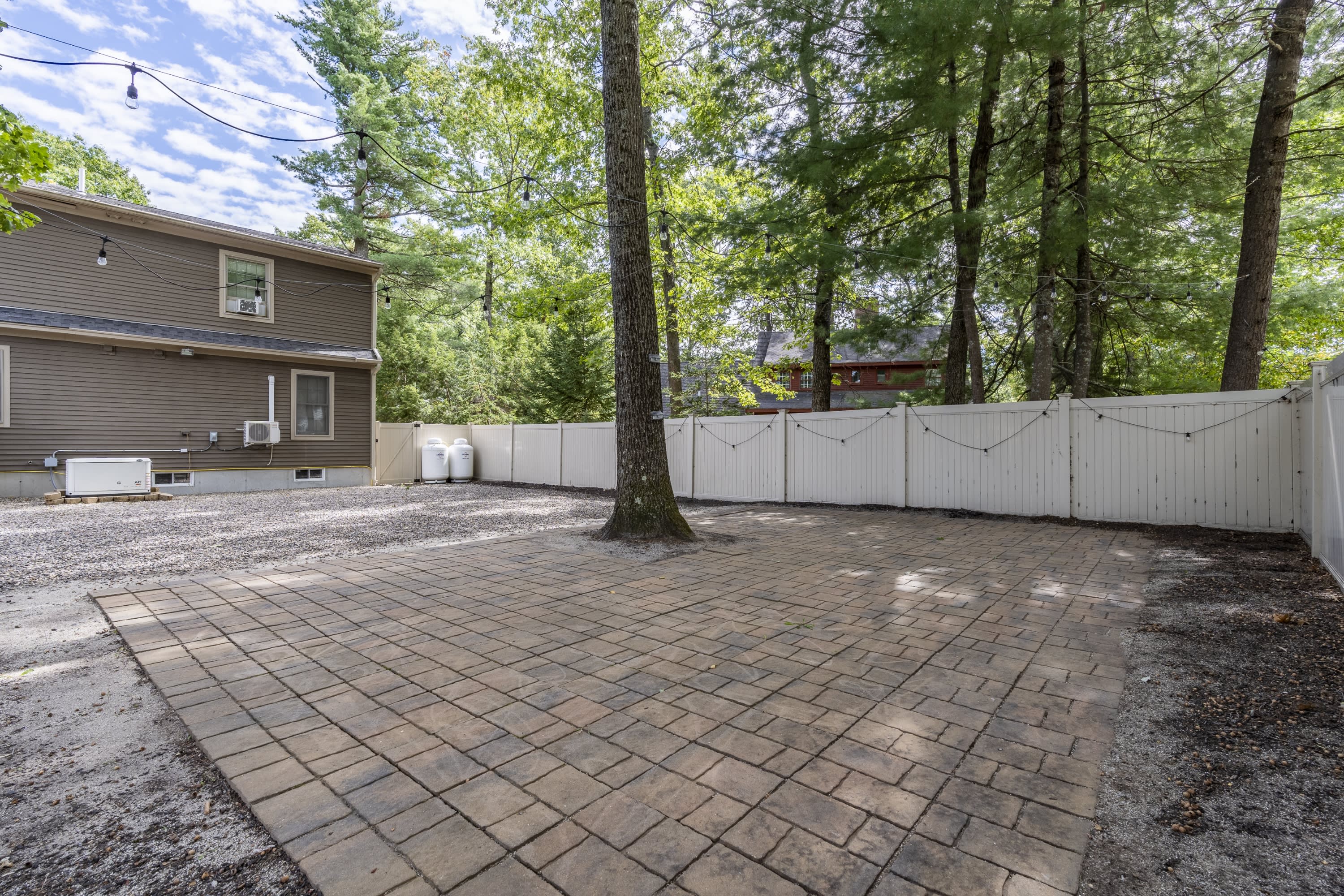 13 Andrew Avenue – photo 5