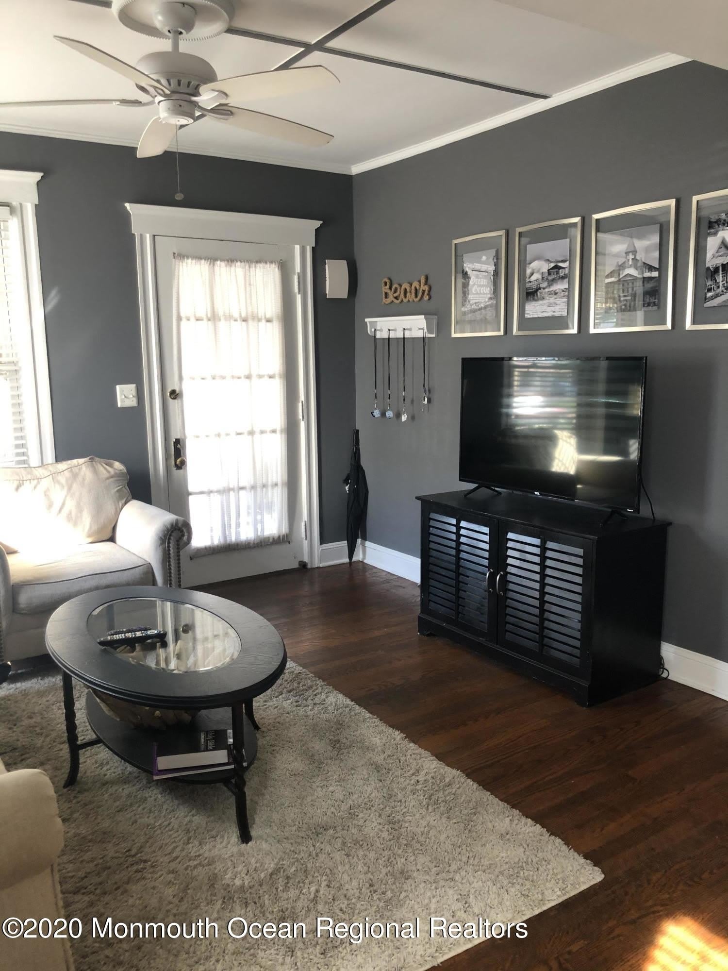 56 Heck Avenue – photo 4