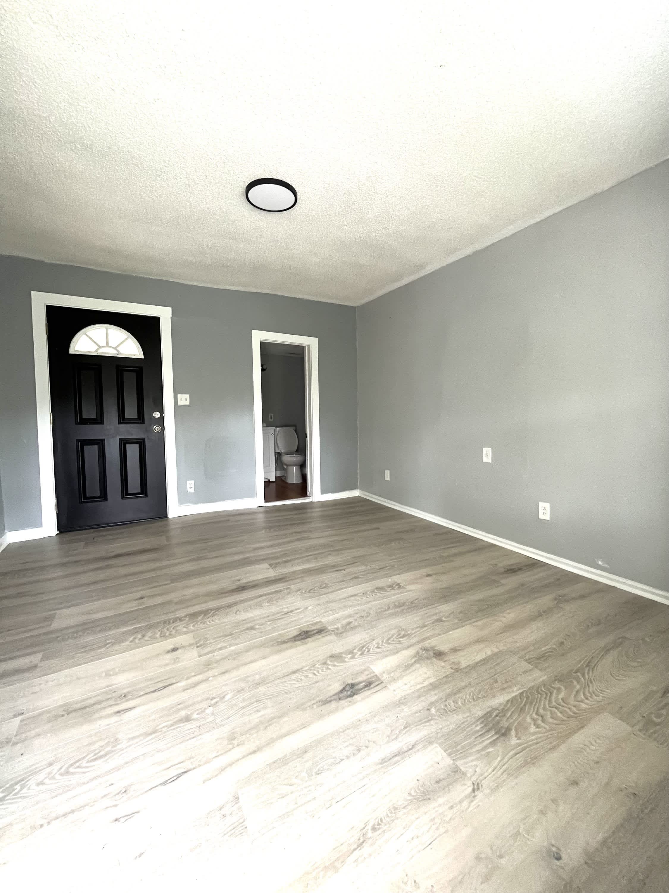 426 Dyer Ave – photo 2