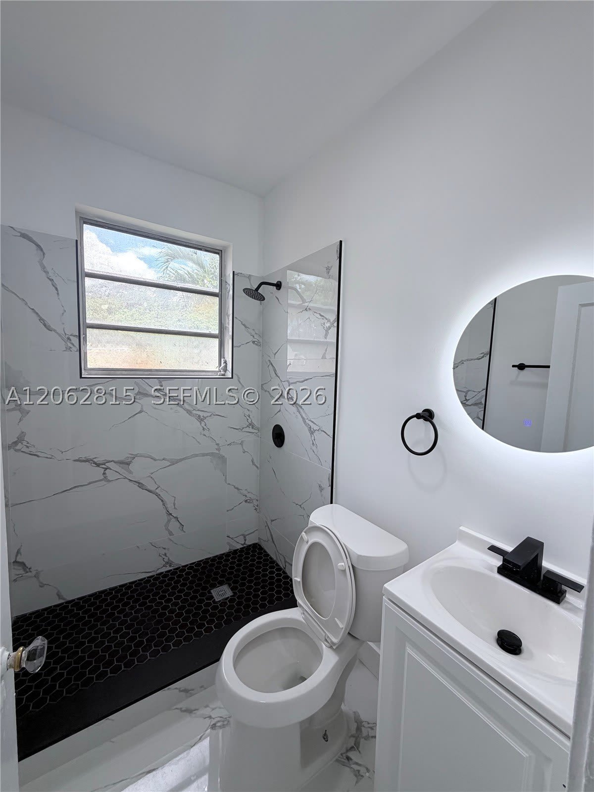1560 SW 5th St – photo 1