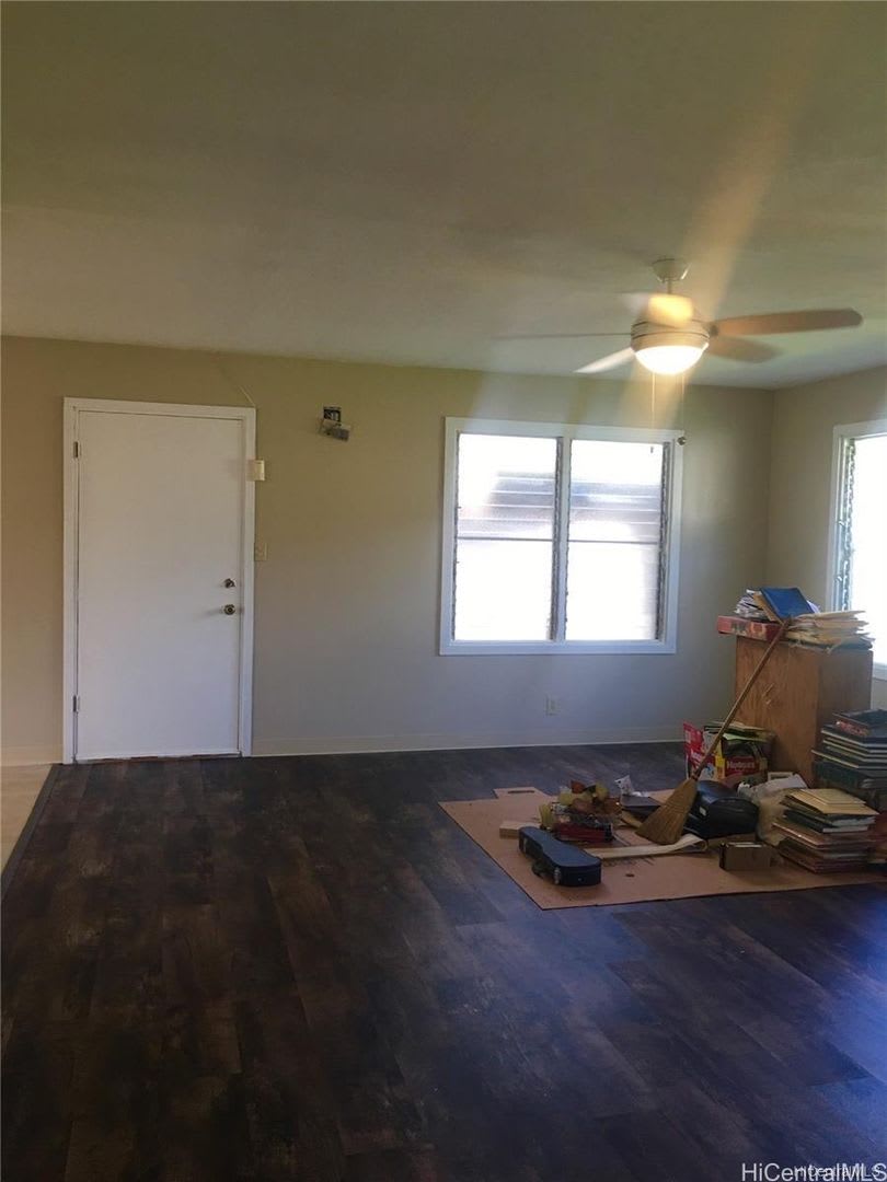 Single Family 3 Bedroom/1 Bath – photo 2
