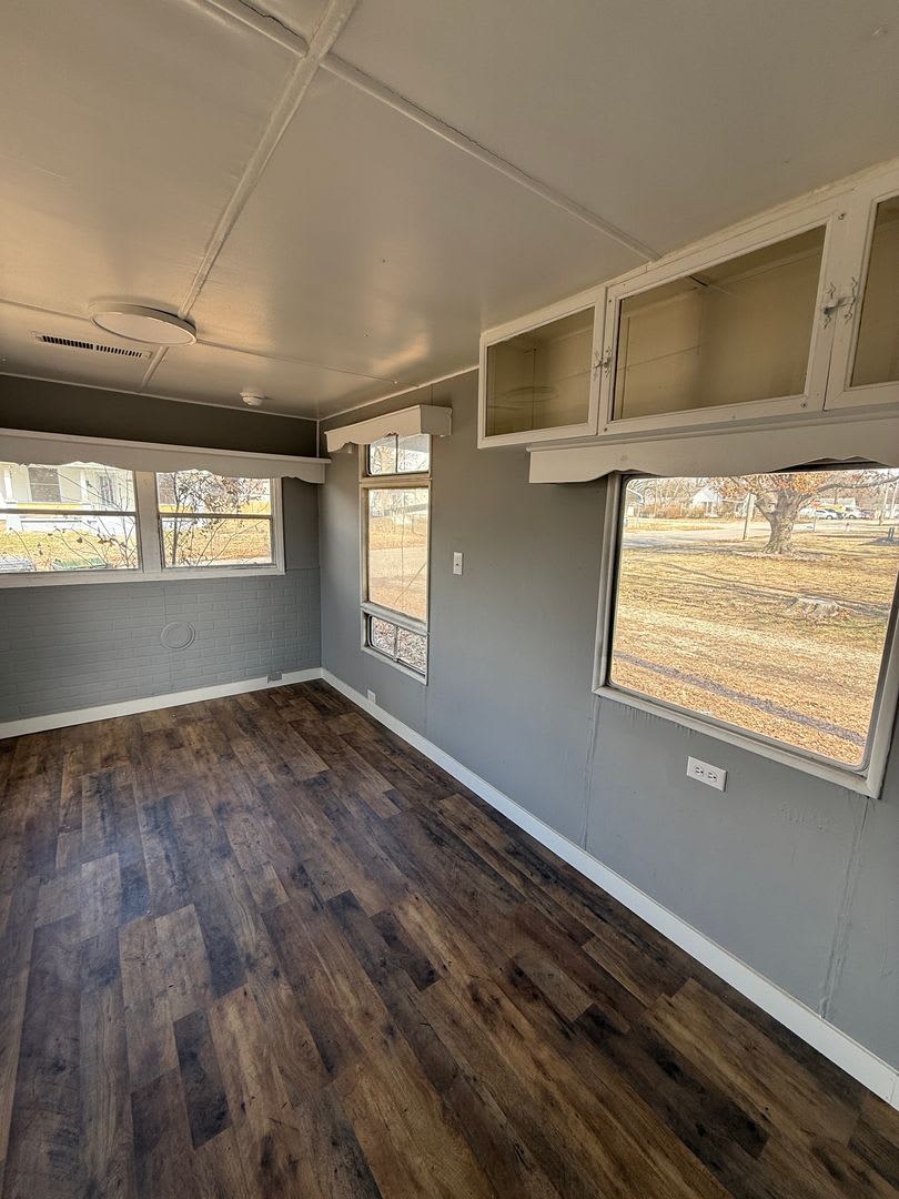 2 Bedroom 1 Bathroom Mobile Home – photo 4