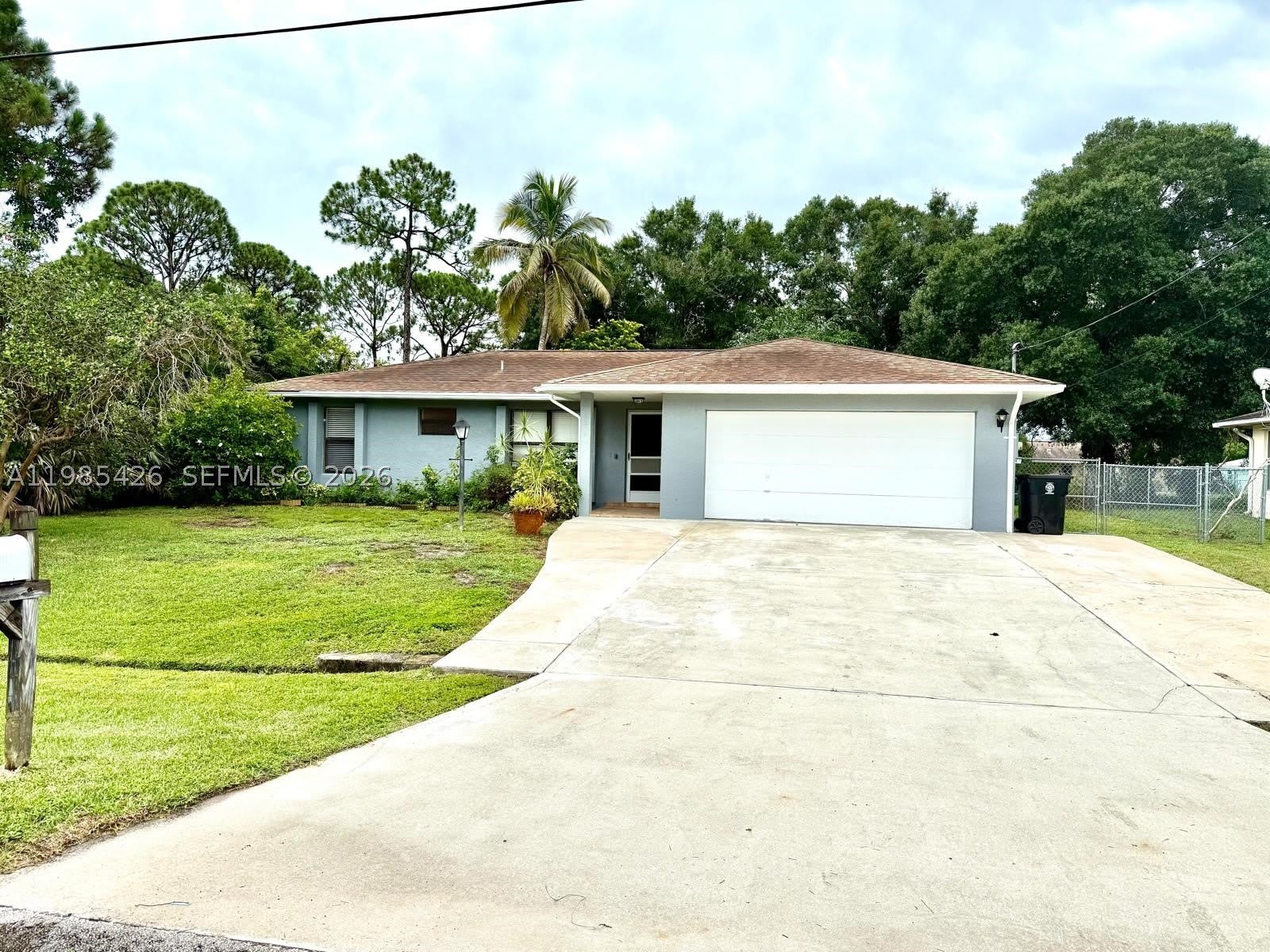 210 SW Voltair Ter – photo 3