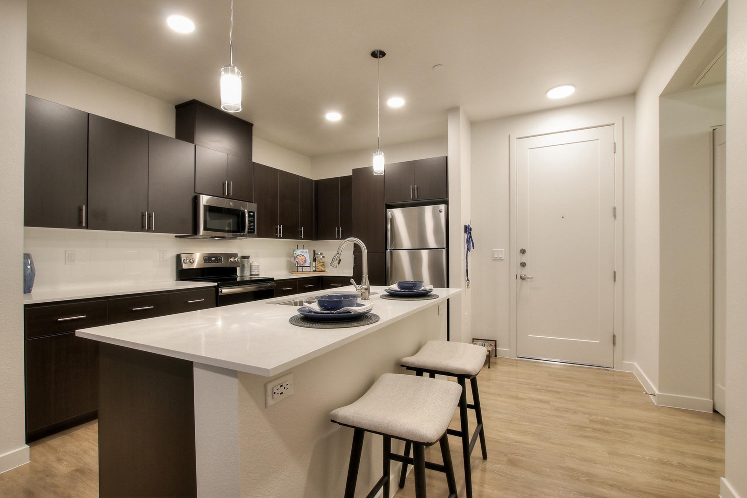 View 32 Apartments – photo 3