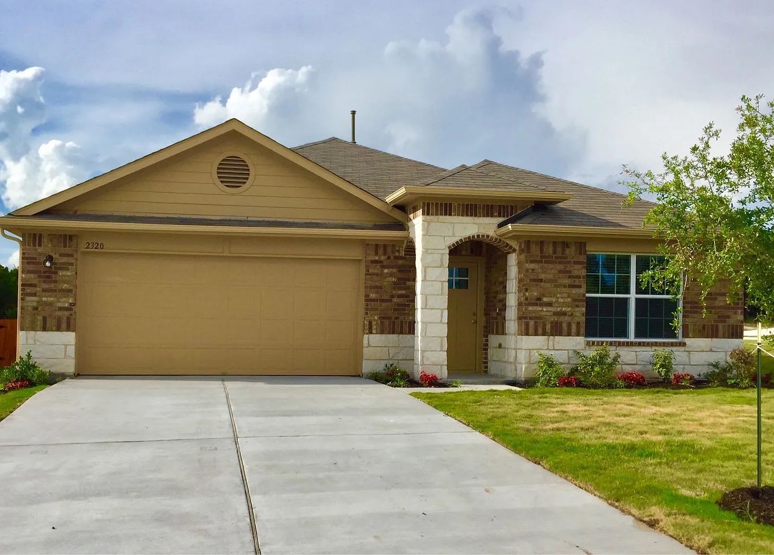 Room in 4 Bedroom Home at Bettylou Ln – photo 1