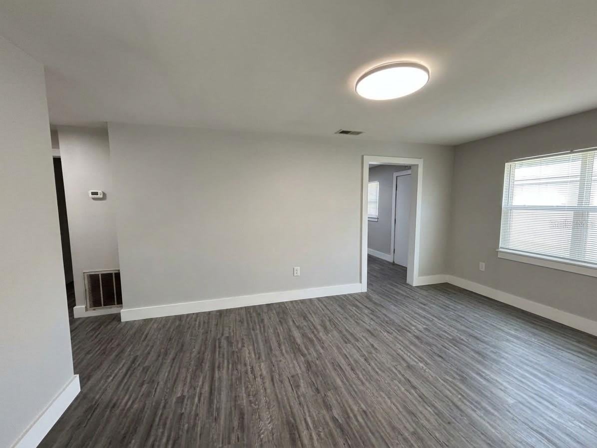 139 AVENUE D SW – photo 3