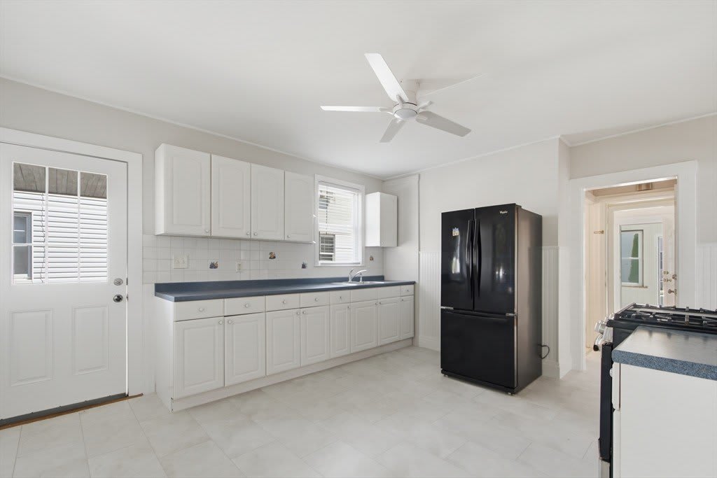 15 Weld Avenue – photo 3