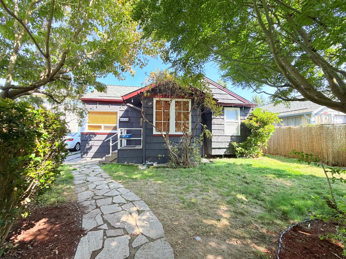 AVAILABLE NOW! Charming 3 Bed, 2 Bath Bungalow in Delridge! – photo 1