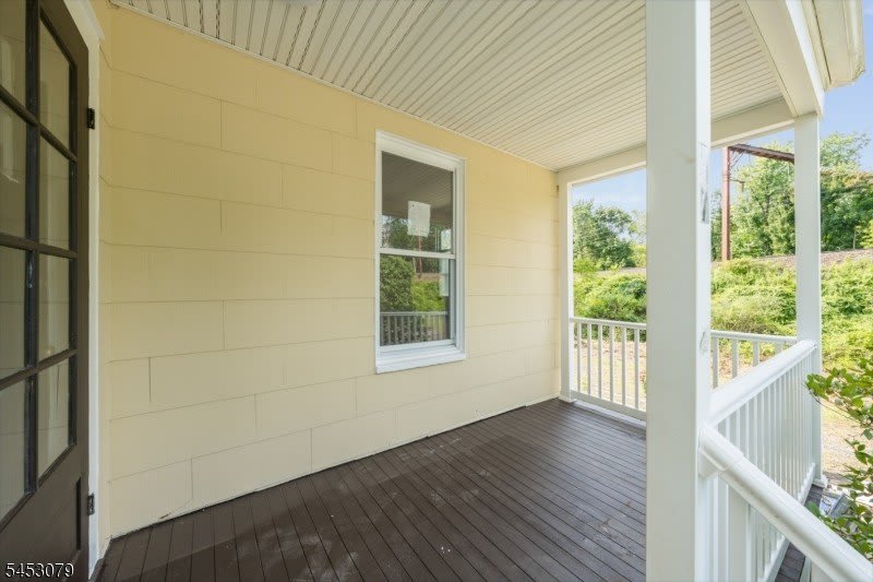 37 Bowers Ln – photo 2