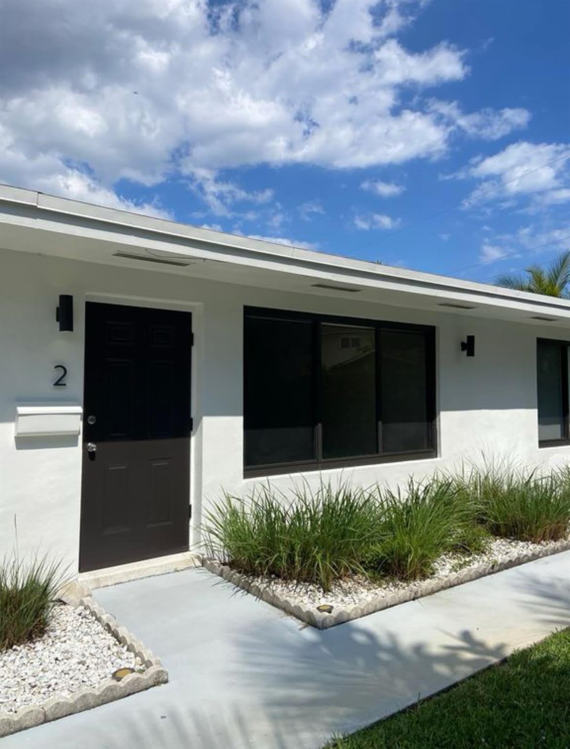 616 NE 16th Avenue – photo 1