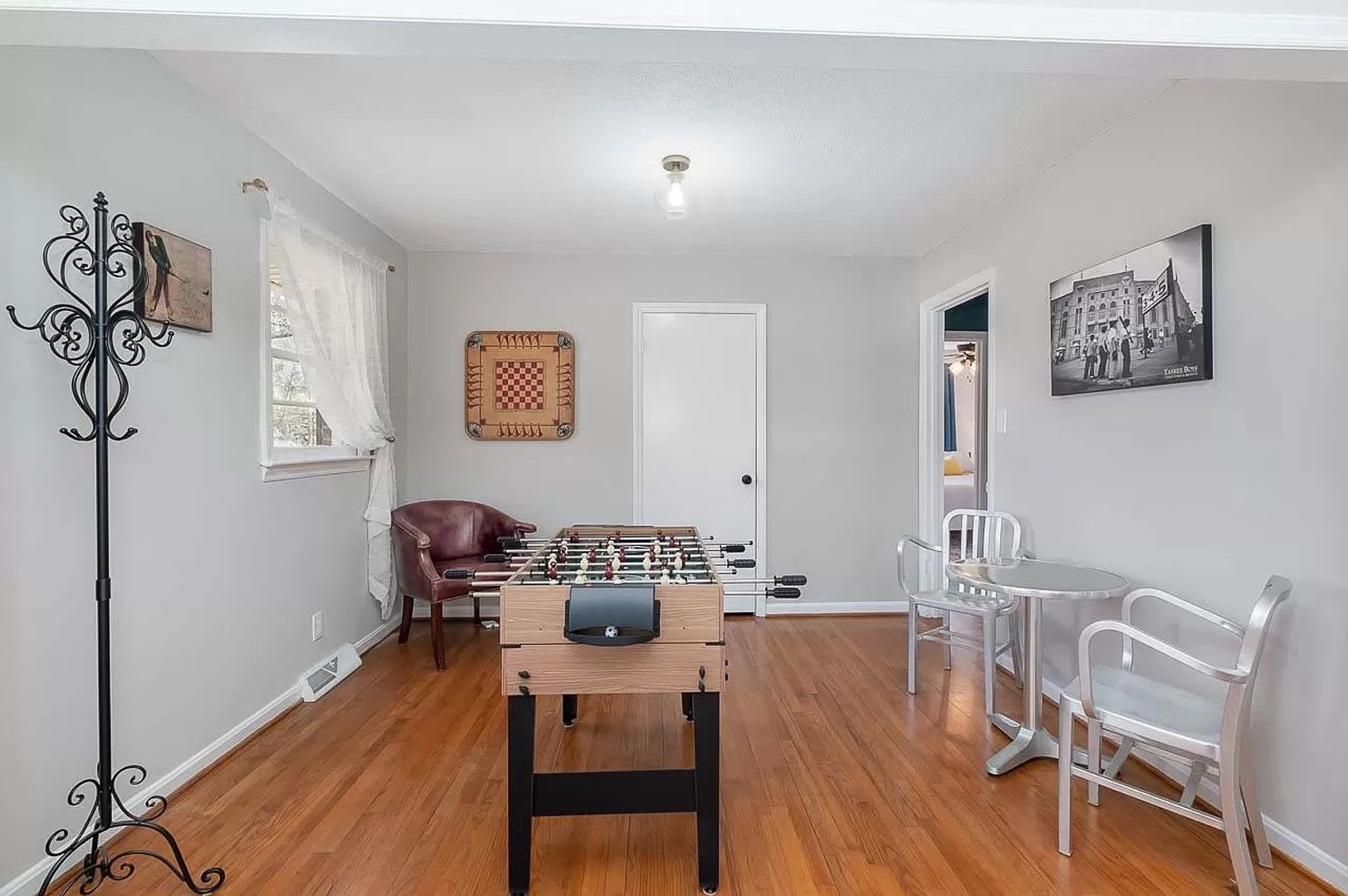 Room in 2 Bedroom Home at Archdale Dr – photo 4