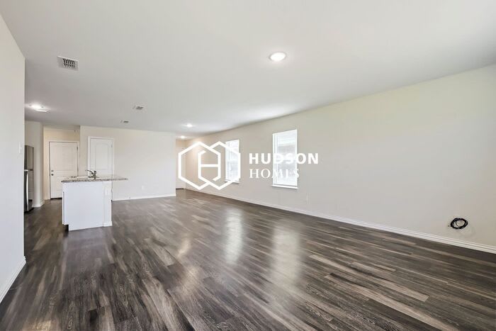 423 Shorty Street – photo 4