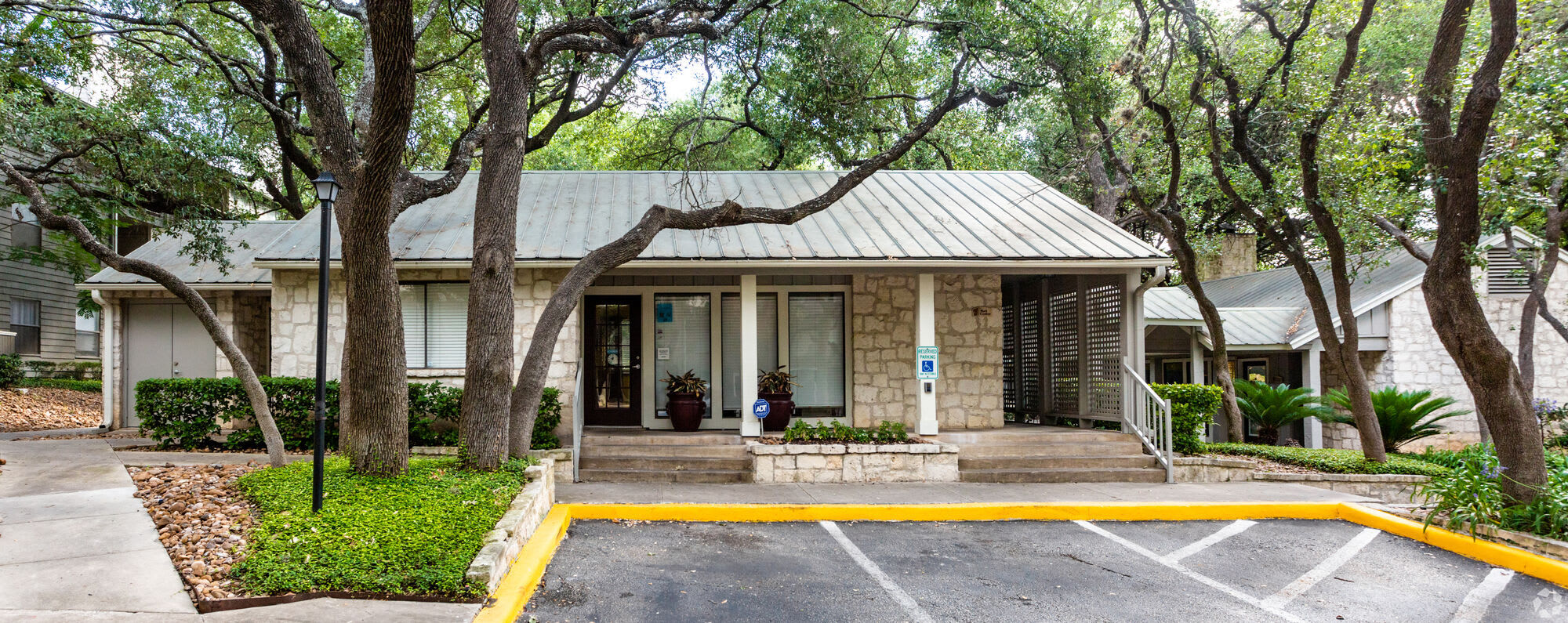 Songbird Apartments – photo 4