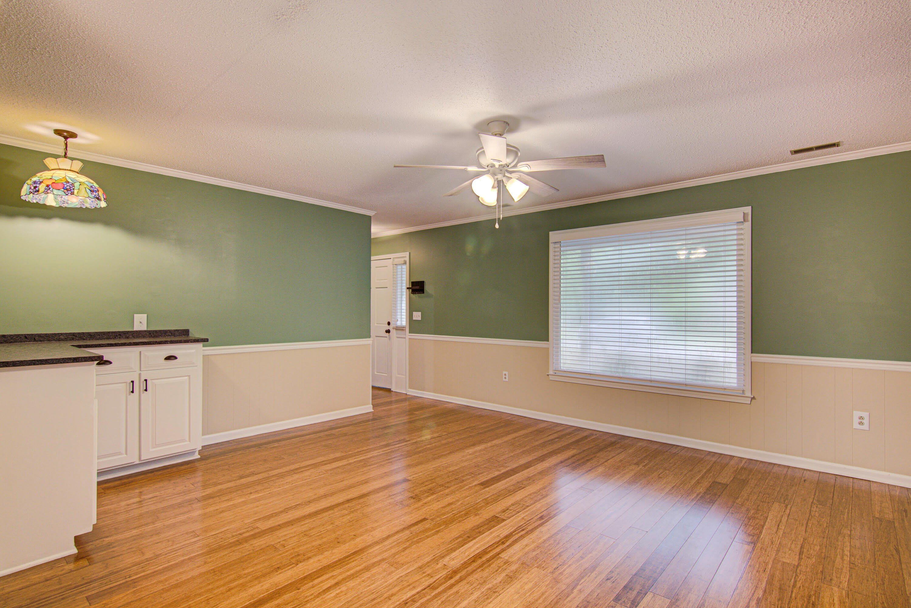 2315 Treetop Lane – photo 4