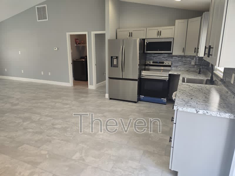 805 E. 13th Street – photo 4