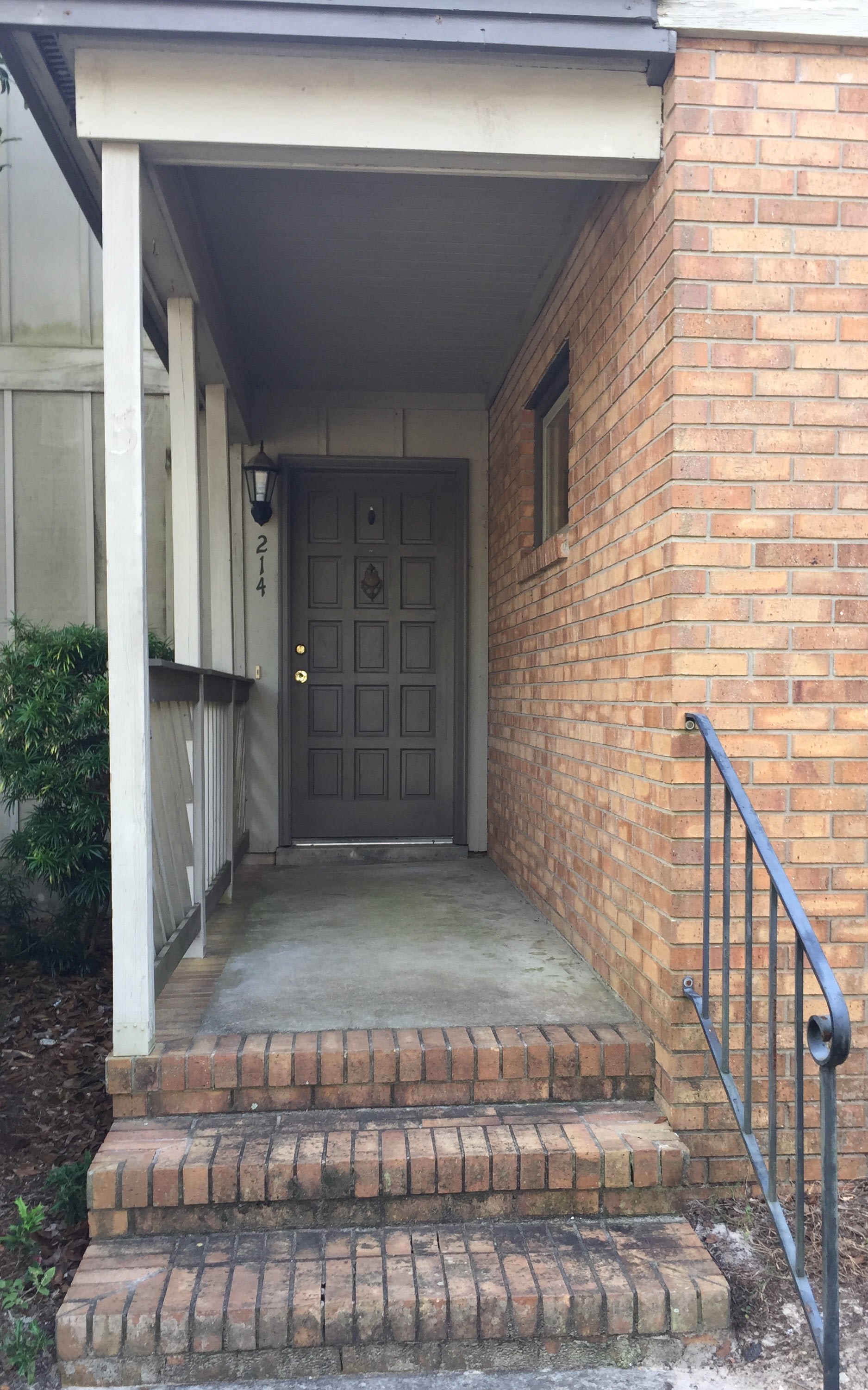 214 Westbrooke Dr – photo 1