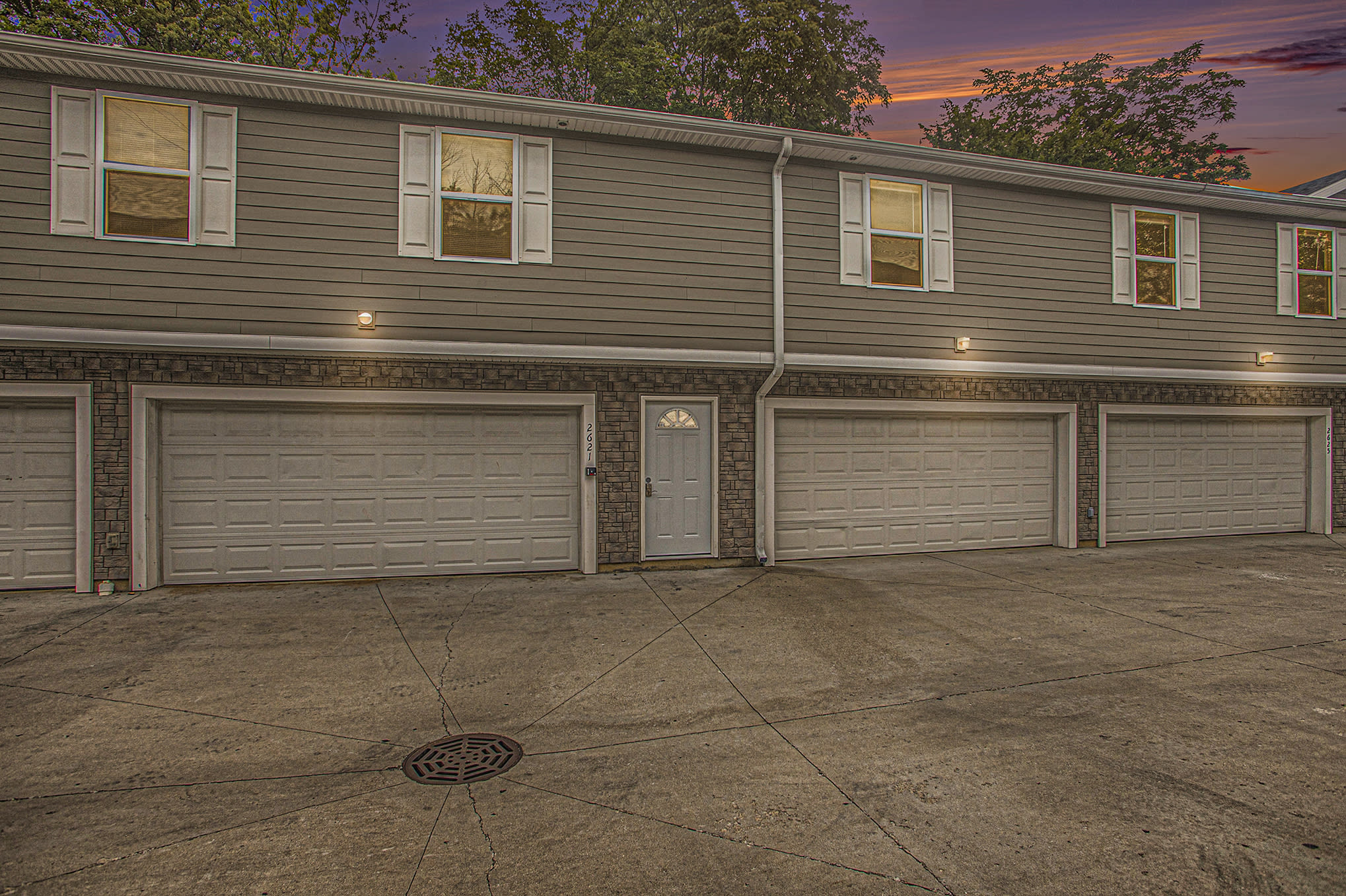 2621 Redwood Ave – photo 1