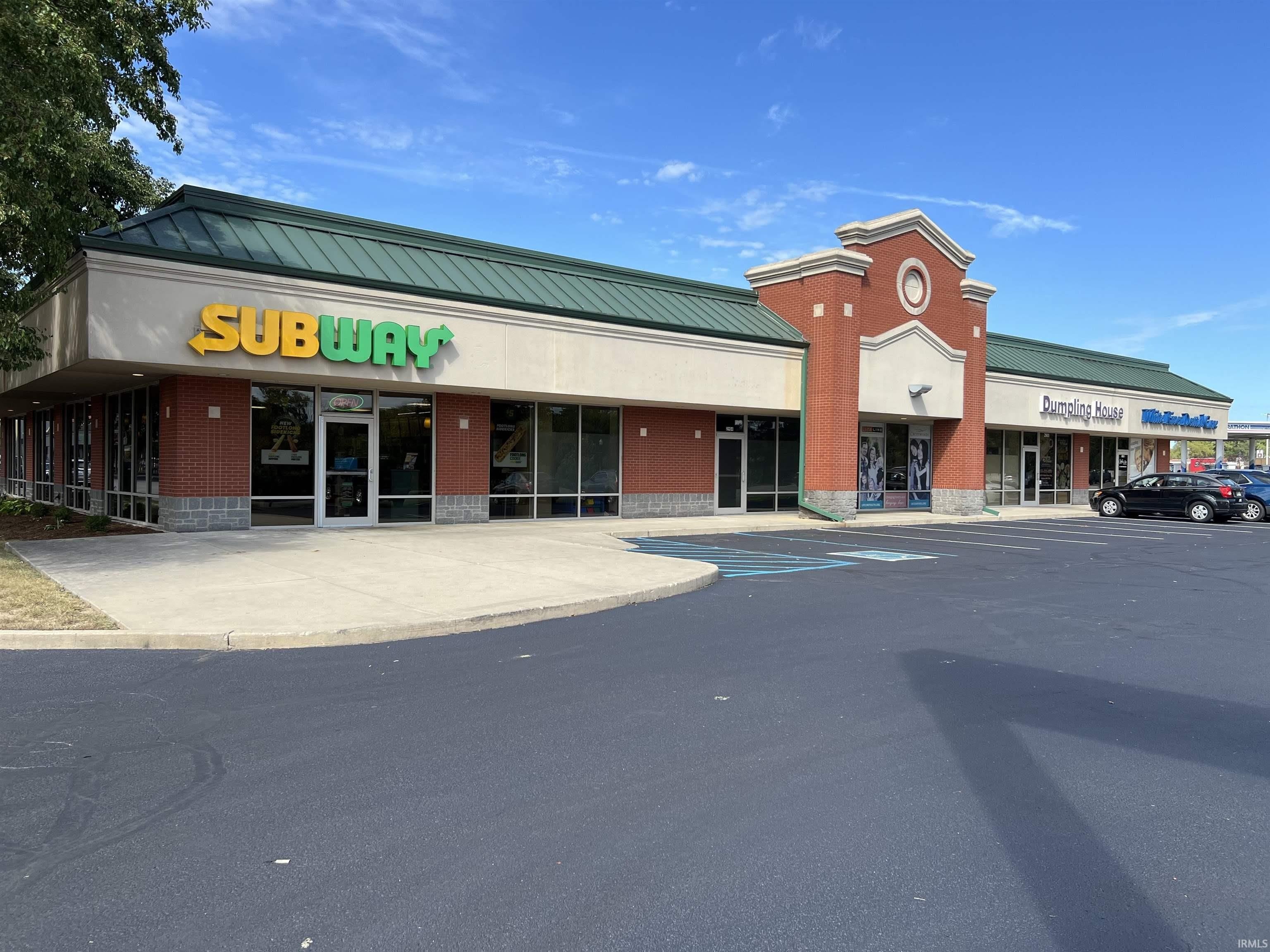 2902 W White River Boulevard – photo 2