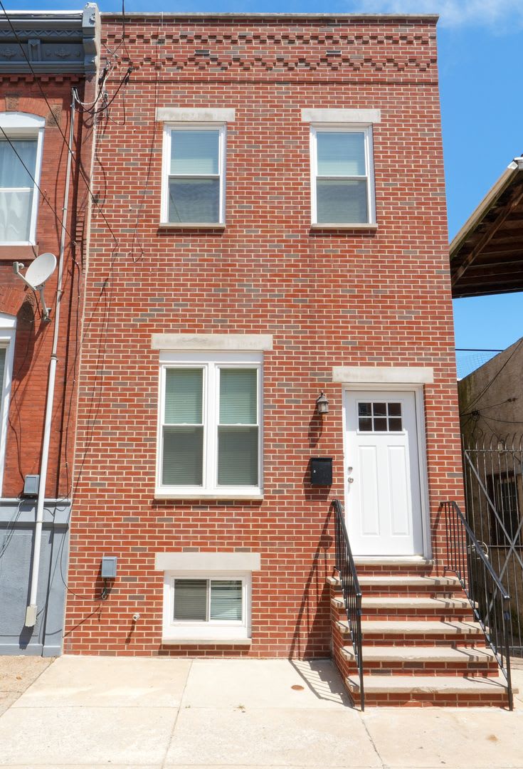 Renovated 3 Bedroom, 1.5 Bath Home in Newbold — Central Air, In-Unit Laundry, Private Yard – photo 1
