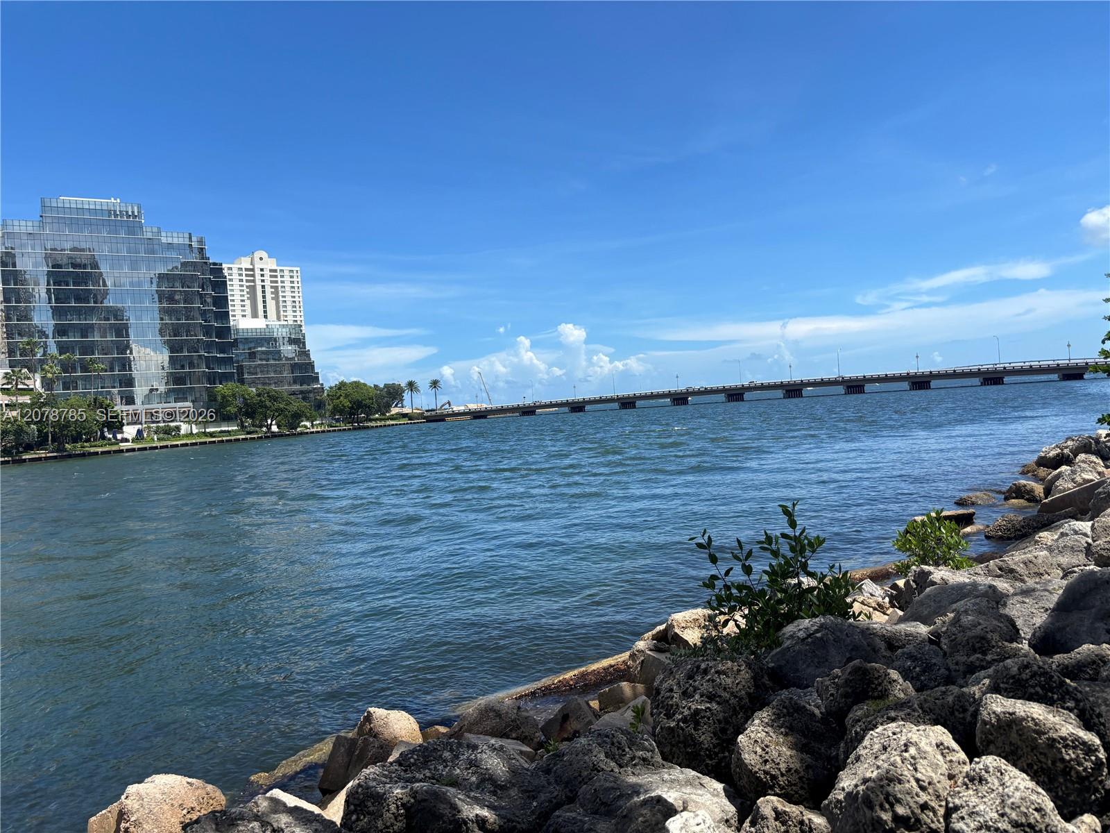 475 Brickell Avenue – photo 3