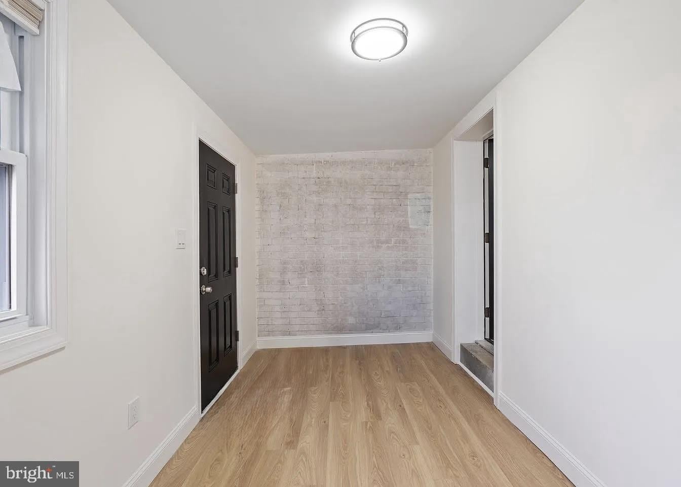 1118 BROWN ST #318 – photo 4