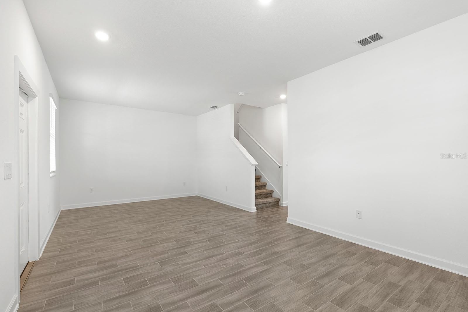 3039 ELLA Way – photo 3