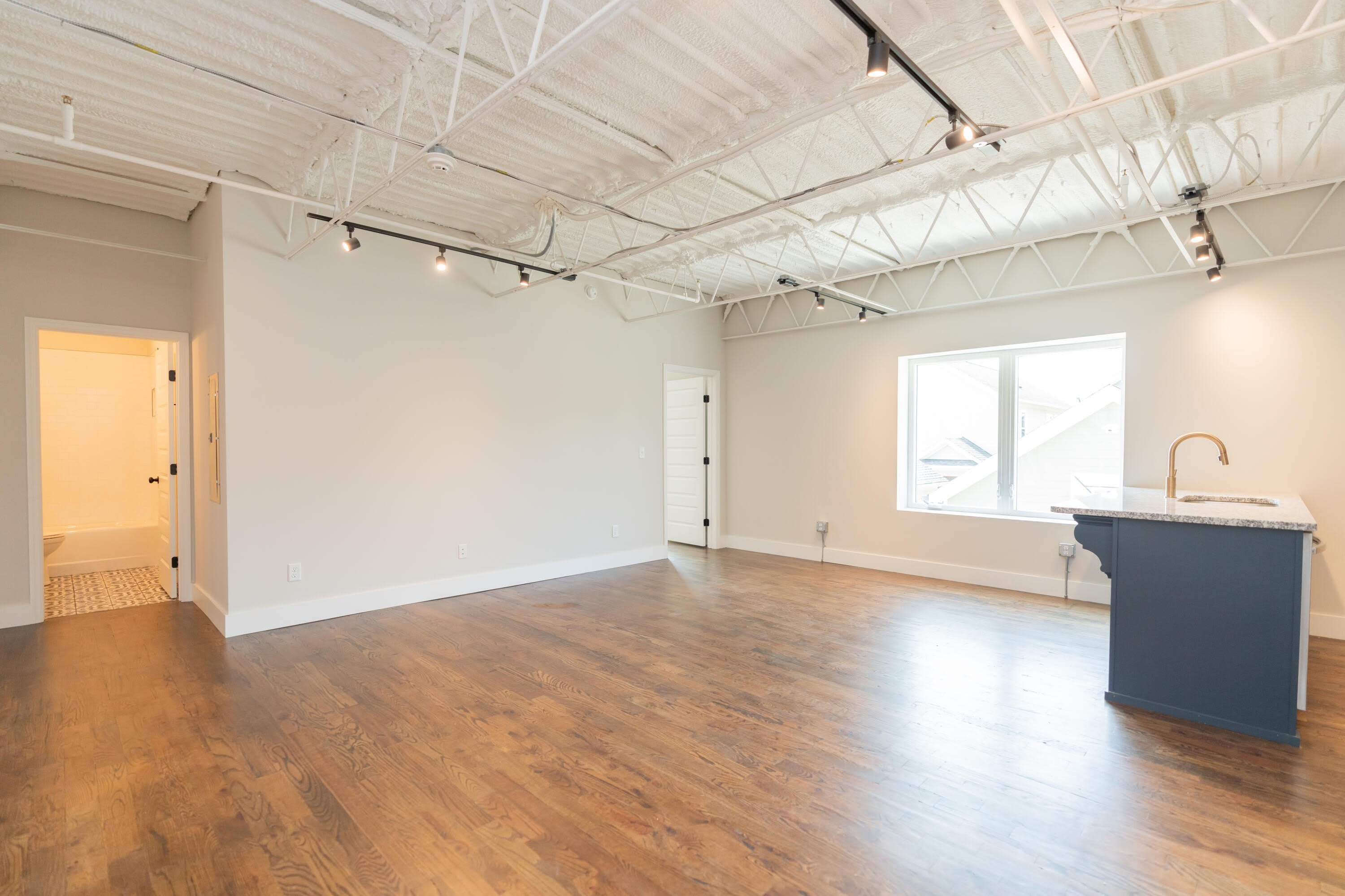 614 E Main Street – photo 5