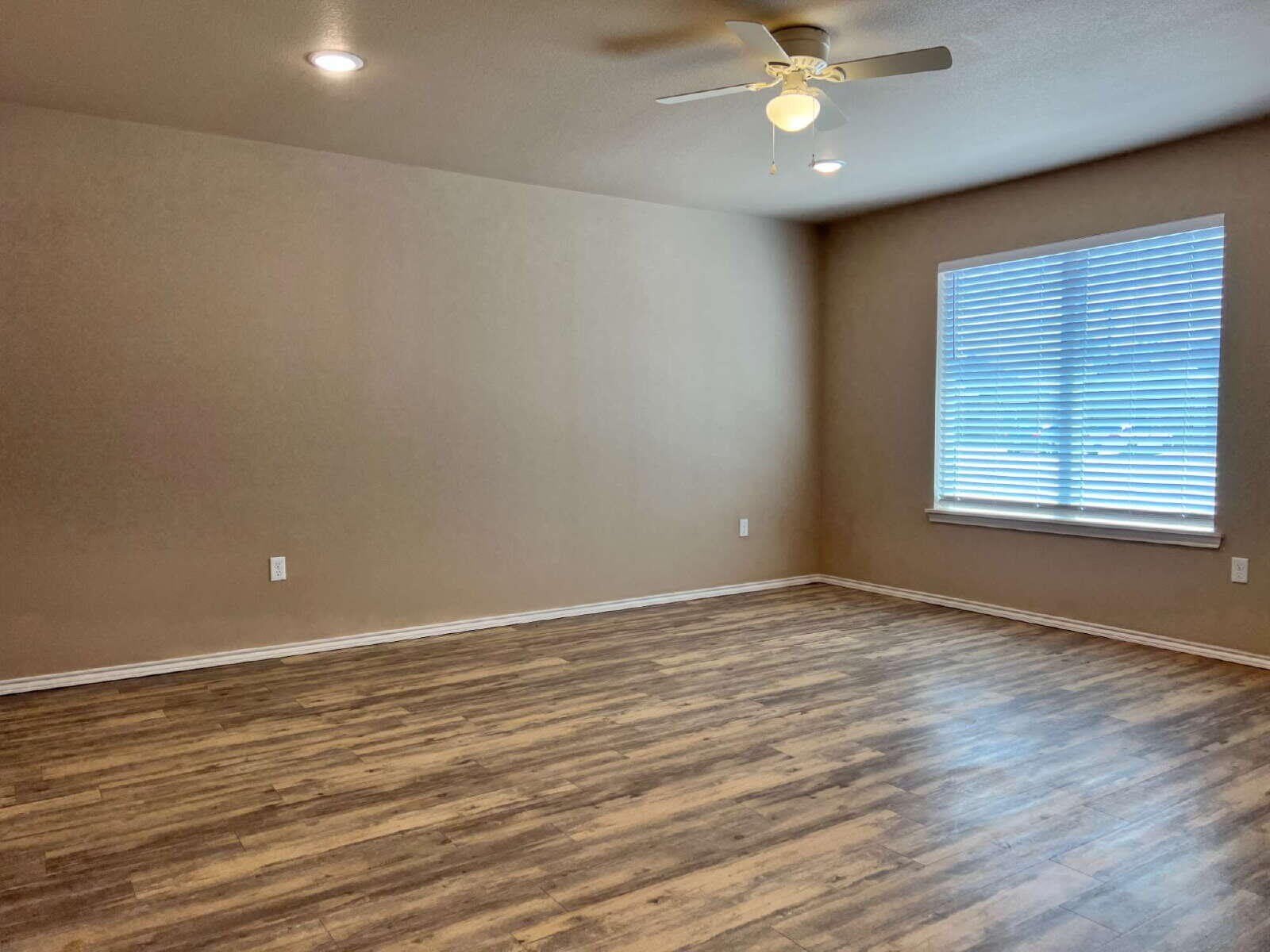 7404 5th Street – photo 2