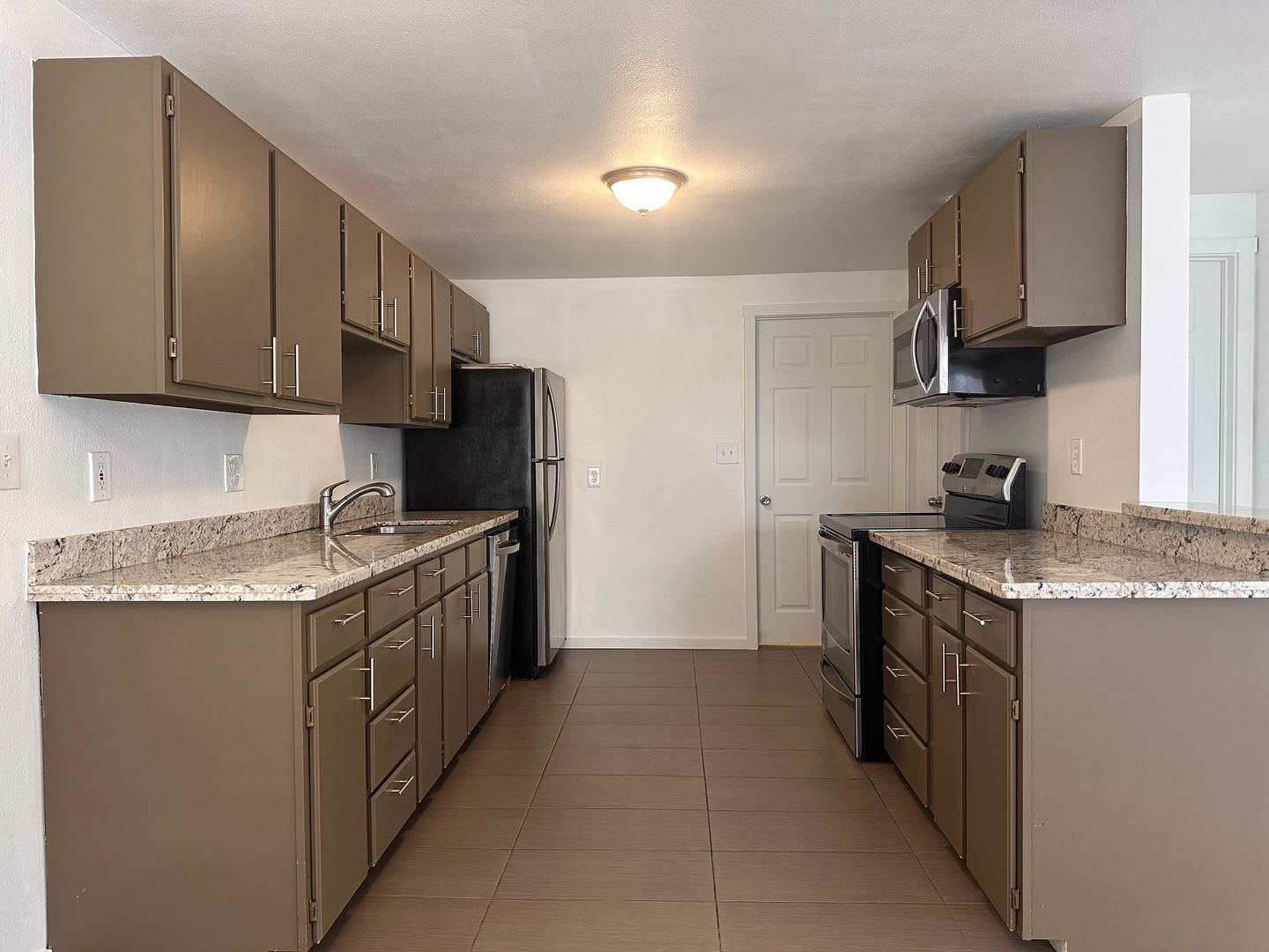922 N 85th St – photo 3
