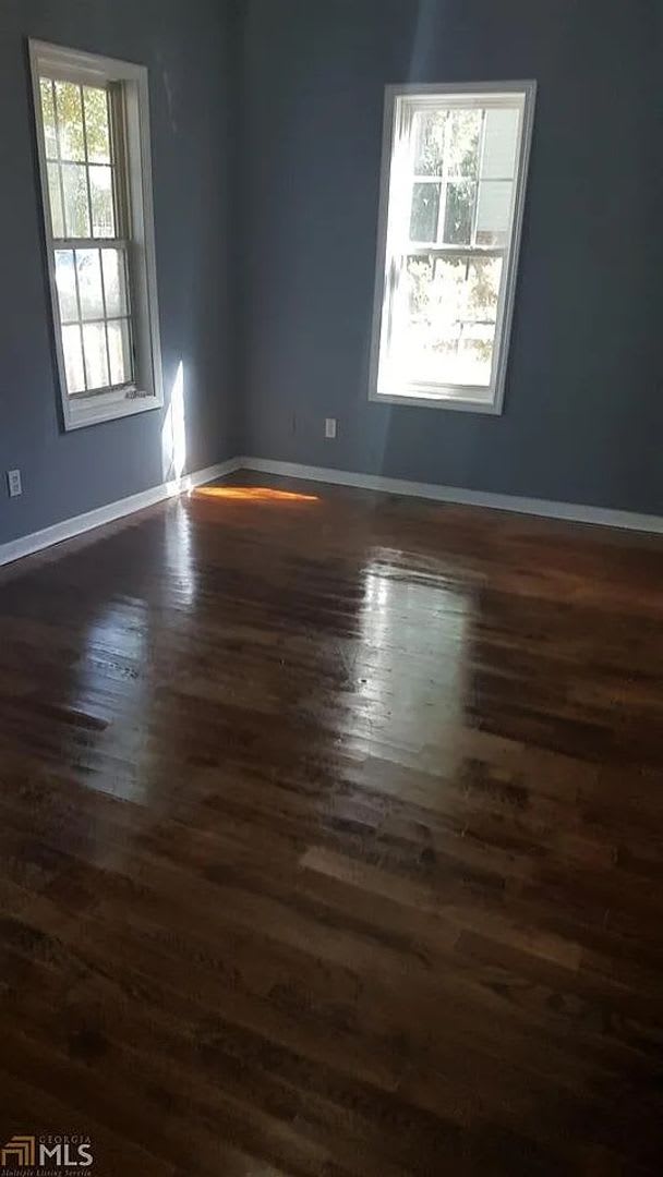 Room In 3 Bedroom Home At Ridge Ave Nw – photo 2