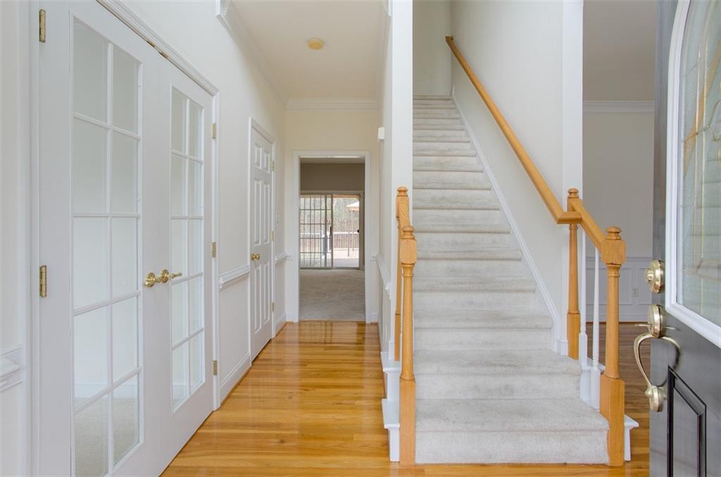 613 Greyshire Drive – photo 2