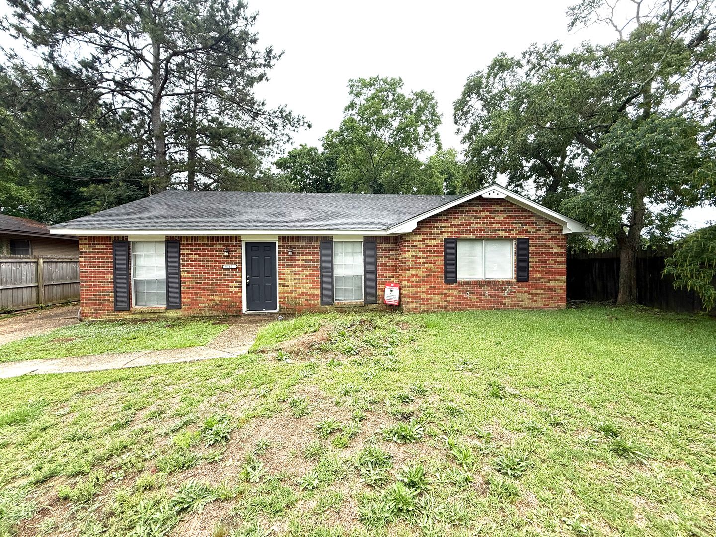 Special Pricing Now Available Off The First Full Months Rent With A 13 Month Lease 4 Bed 2 Bath Located Off Wares Ferry Road To Schedule A Self Tour – photo 1