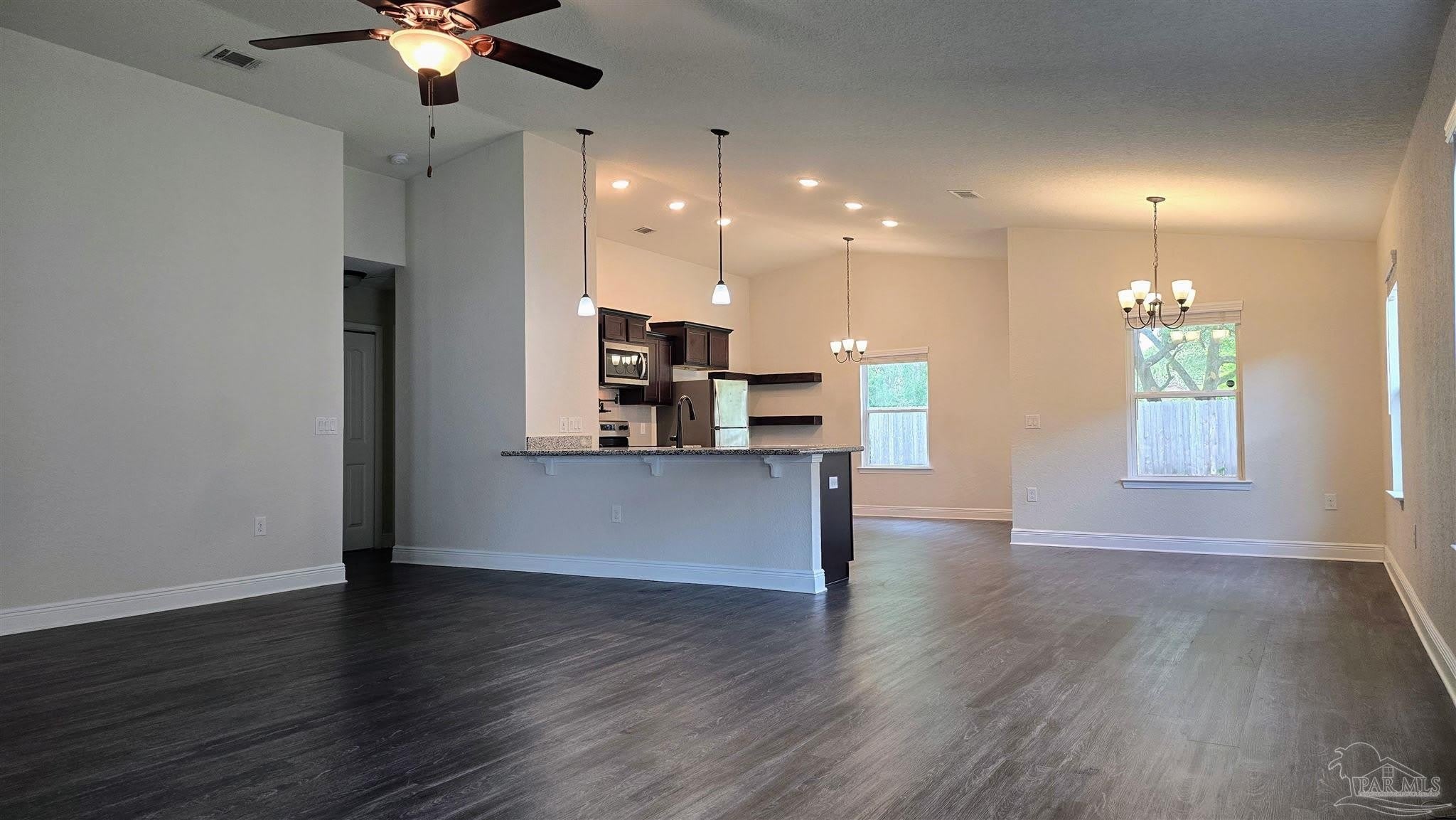5157 Peach Dr – photo 4