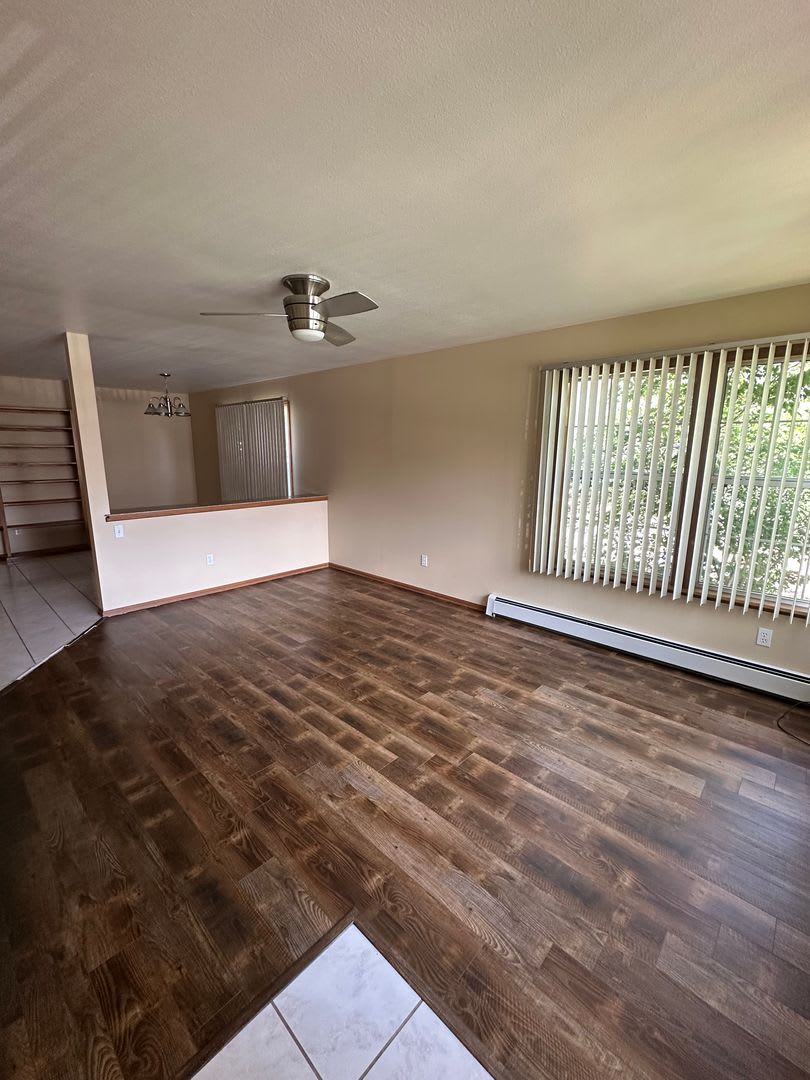 Spacious 2 Bed, 2 Bath Townhome – photo 4