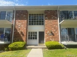 433 Fox Hills Drive S – photo 1