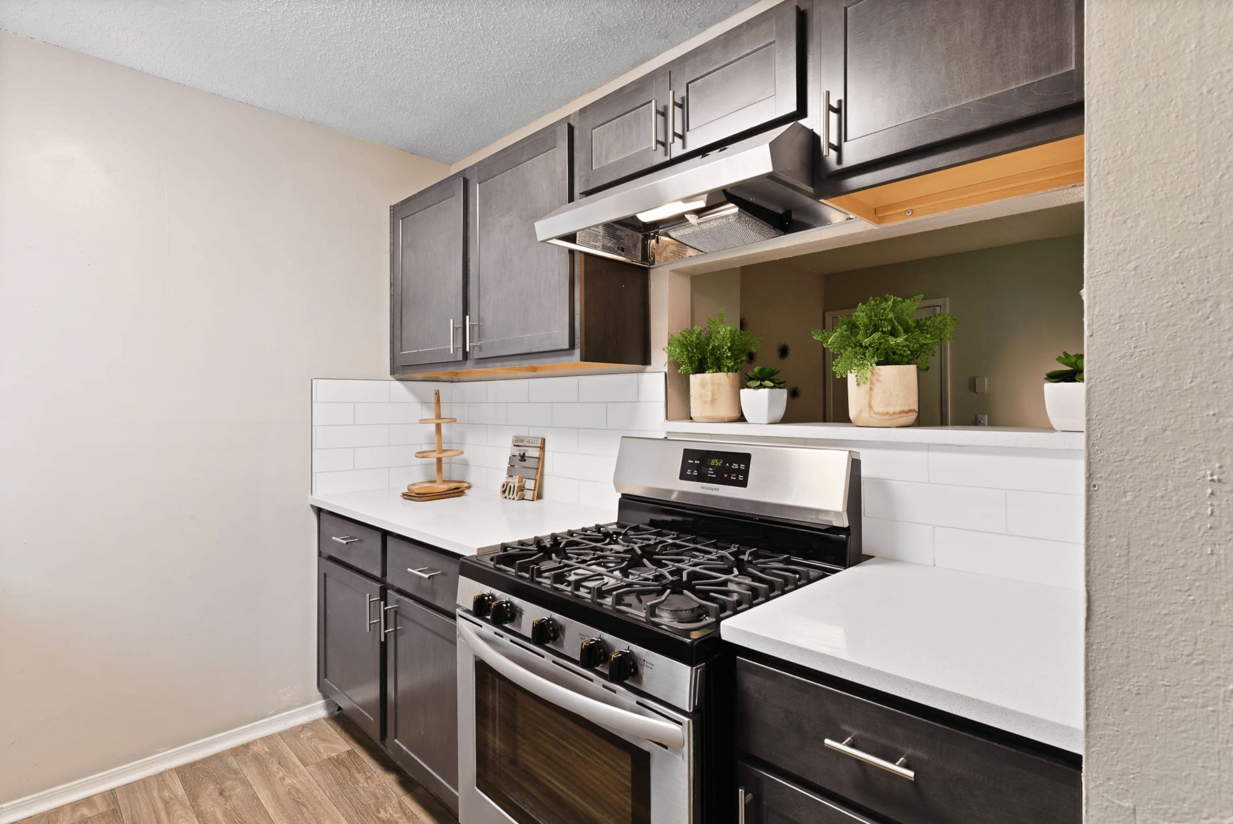300 Riverside Apartment Homes – photo 3
