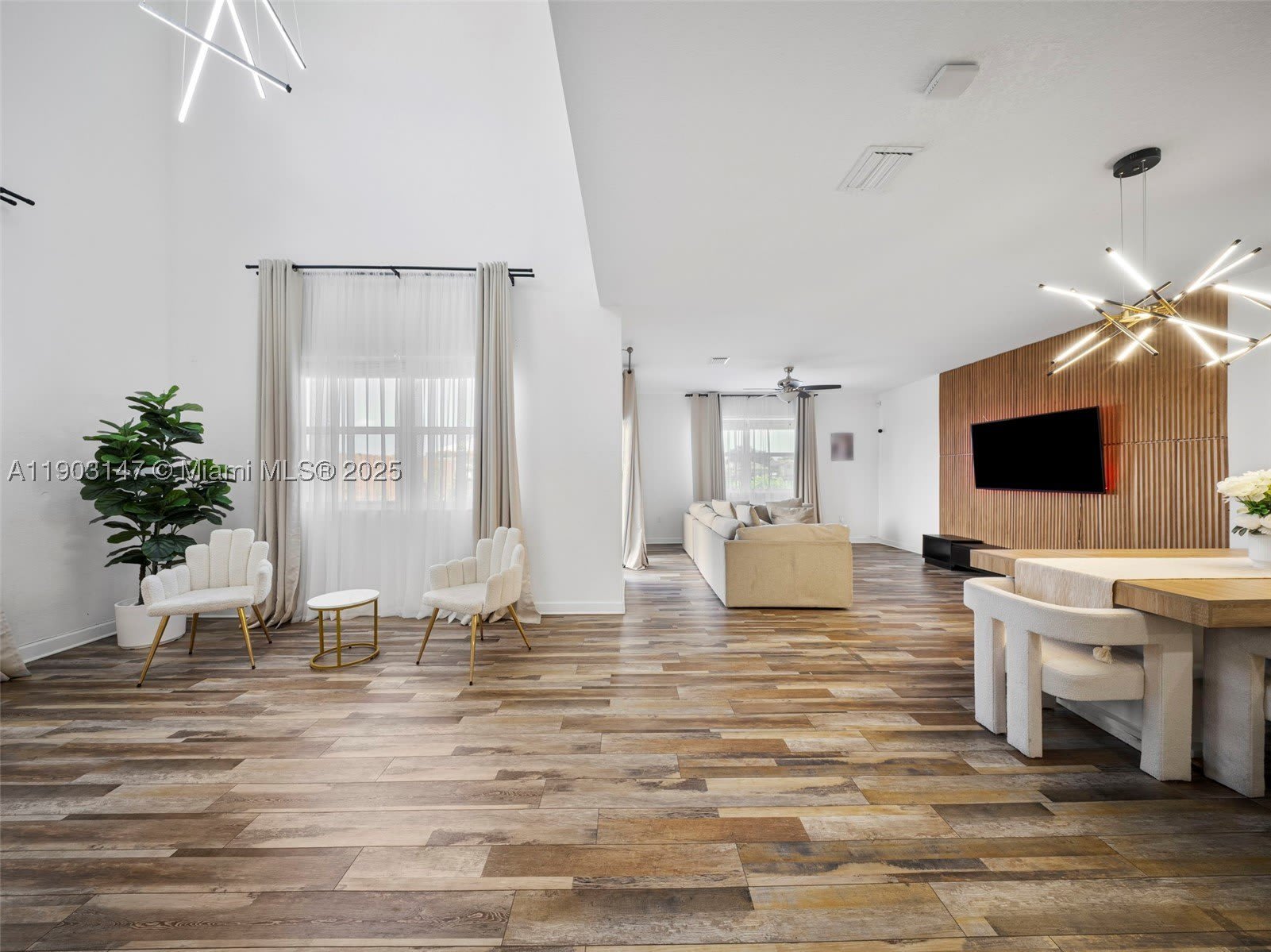 1411 SE 26th Rd – photo 2