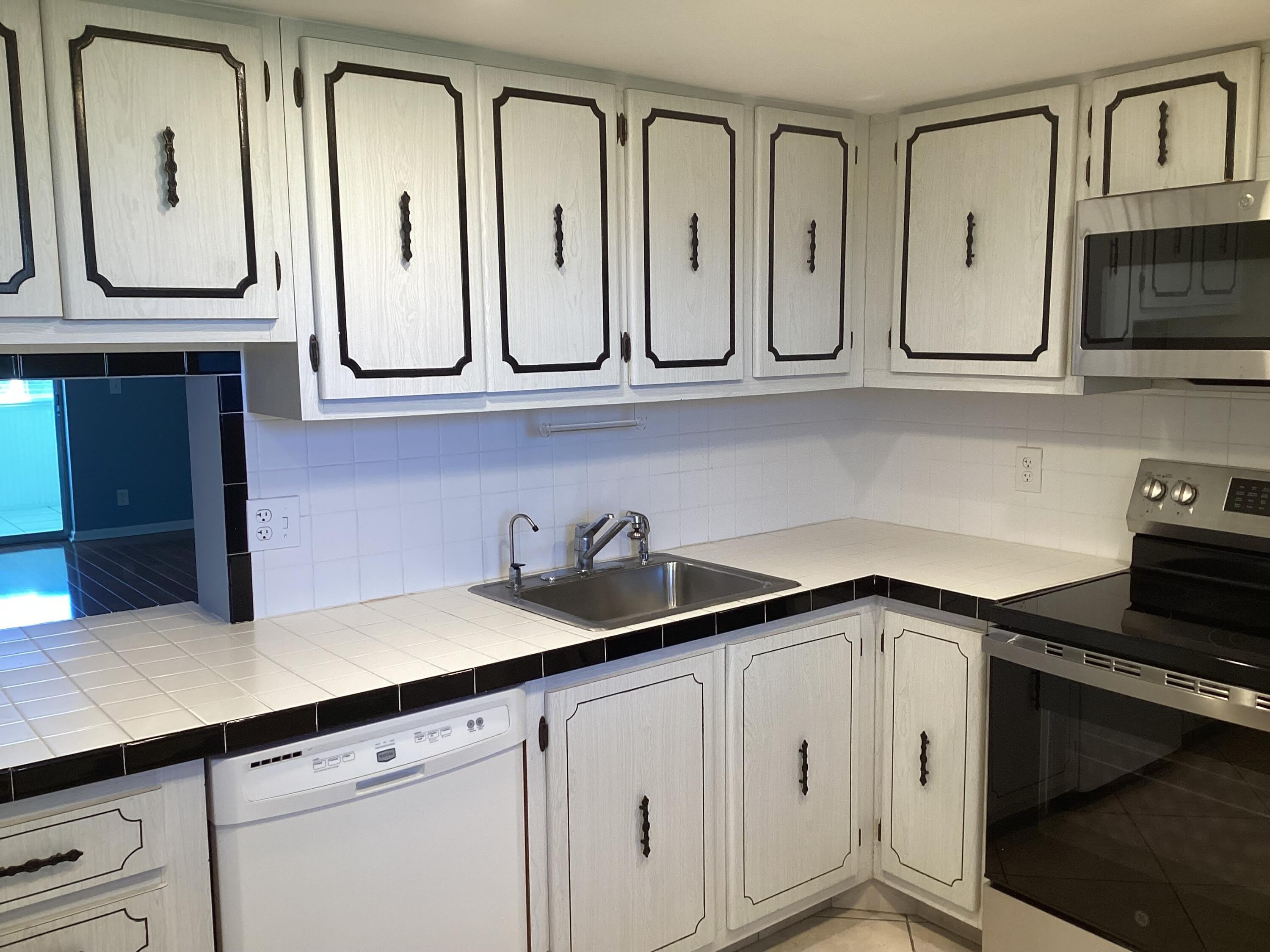 2600 NE 1st Lane – photo 4