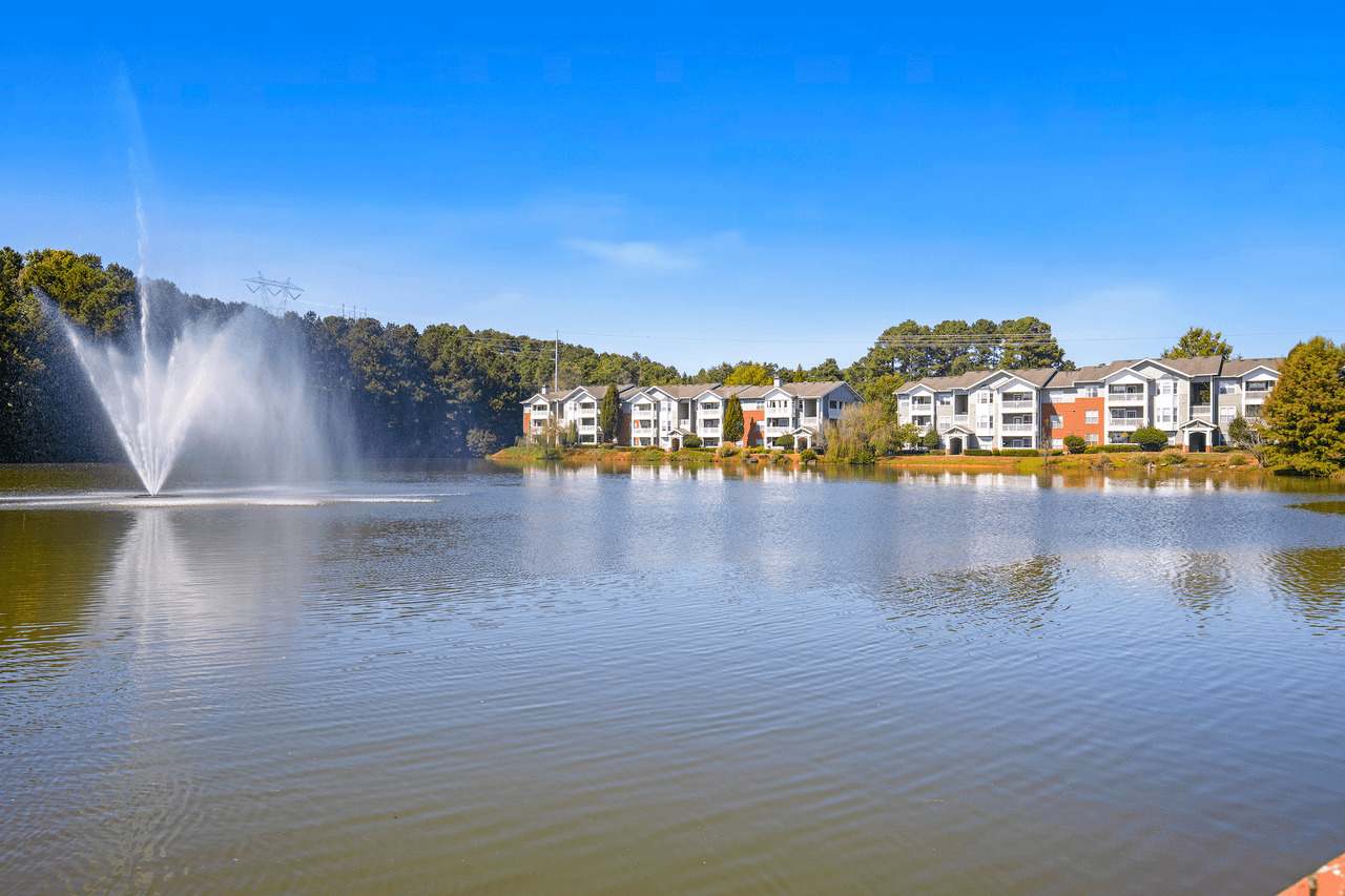 Lakeside at Town Center Apartments – photo 5