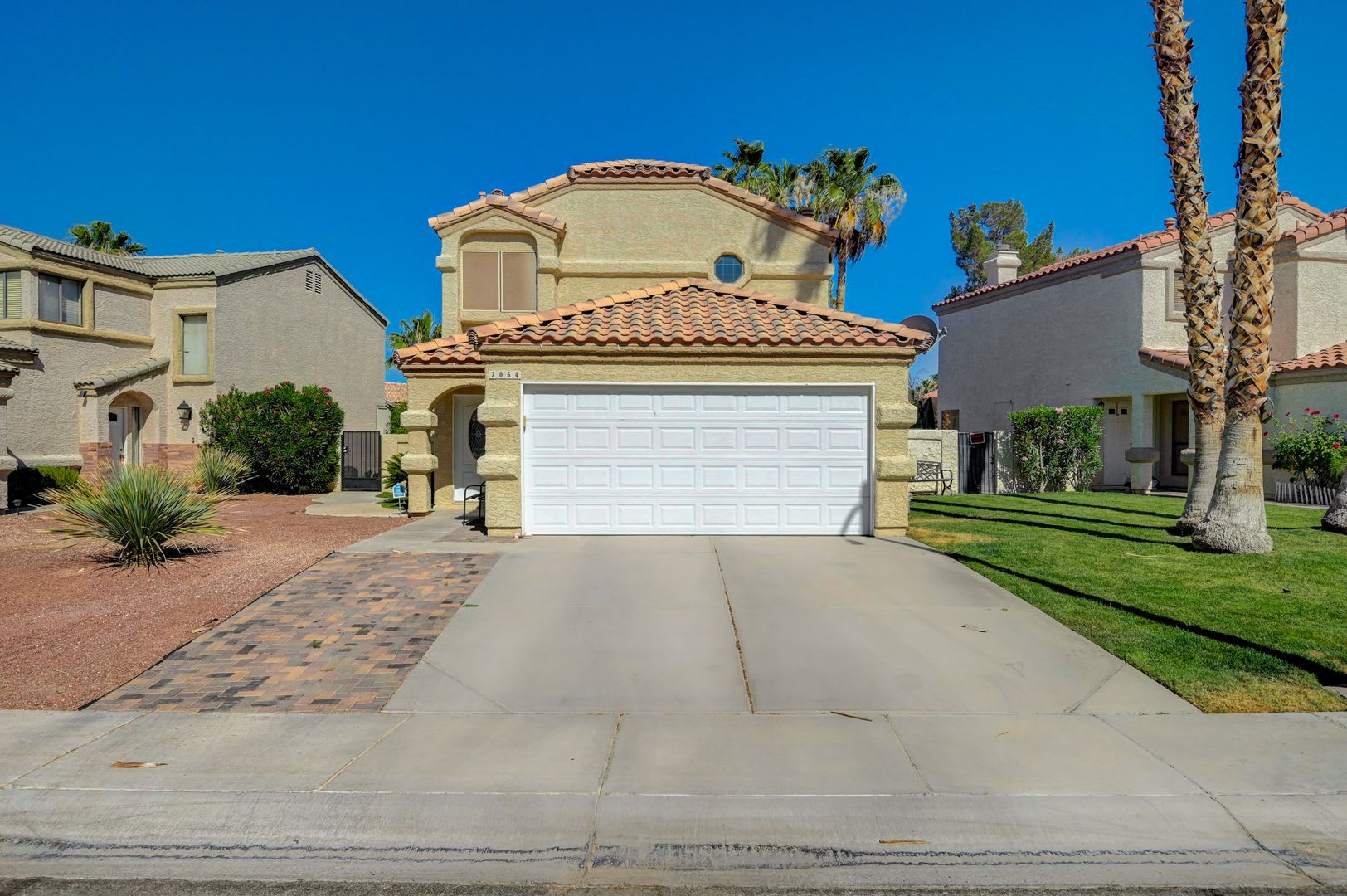 2 story, 3 bed, 2 1/2 bath, 2 car with pool & spa – photo 1