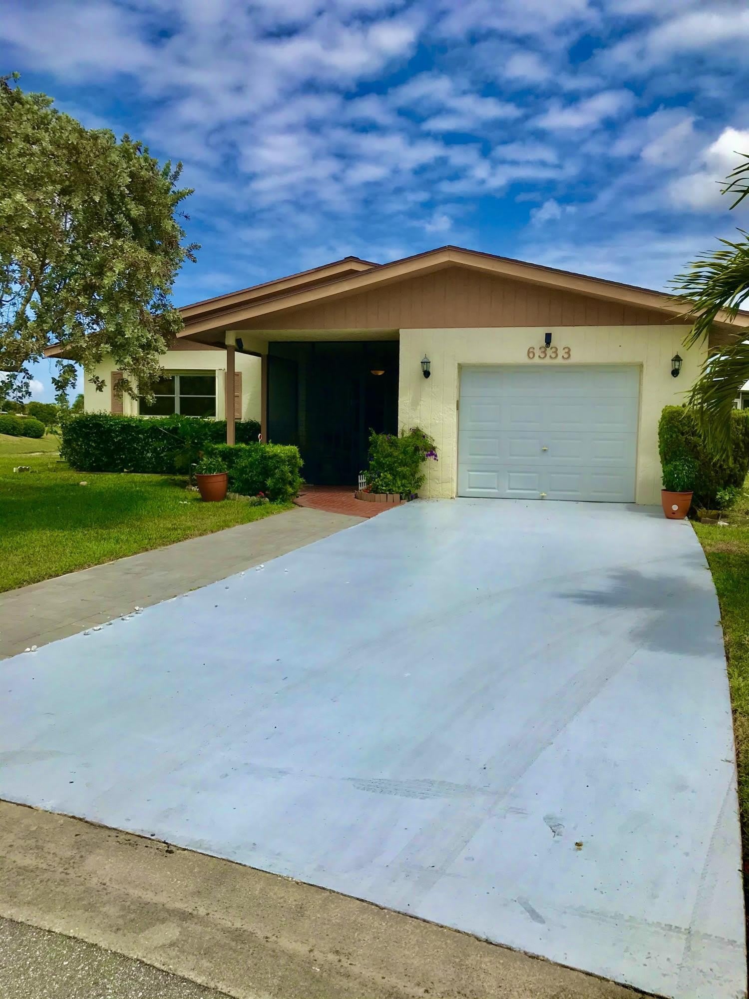 6333 STANLEY Lane – photo 2