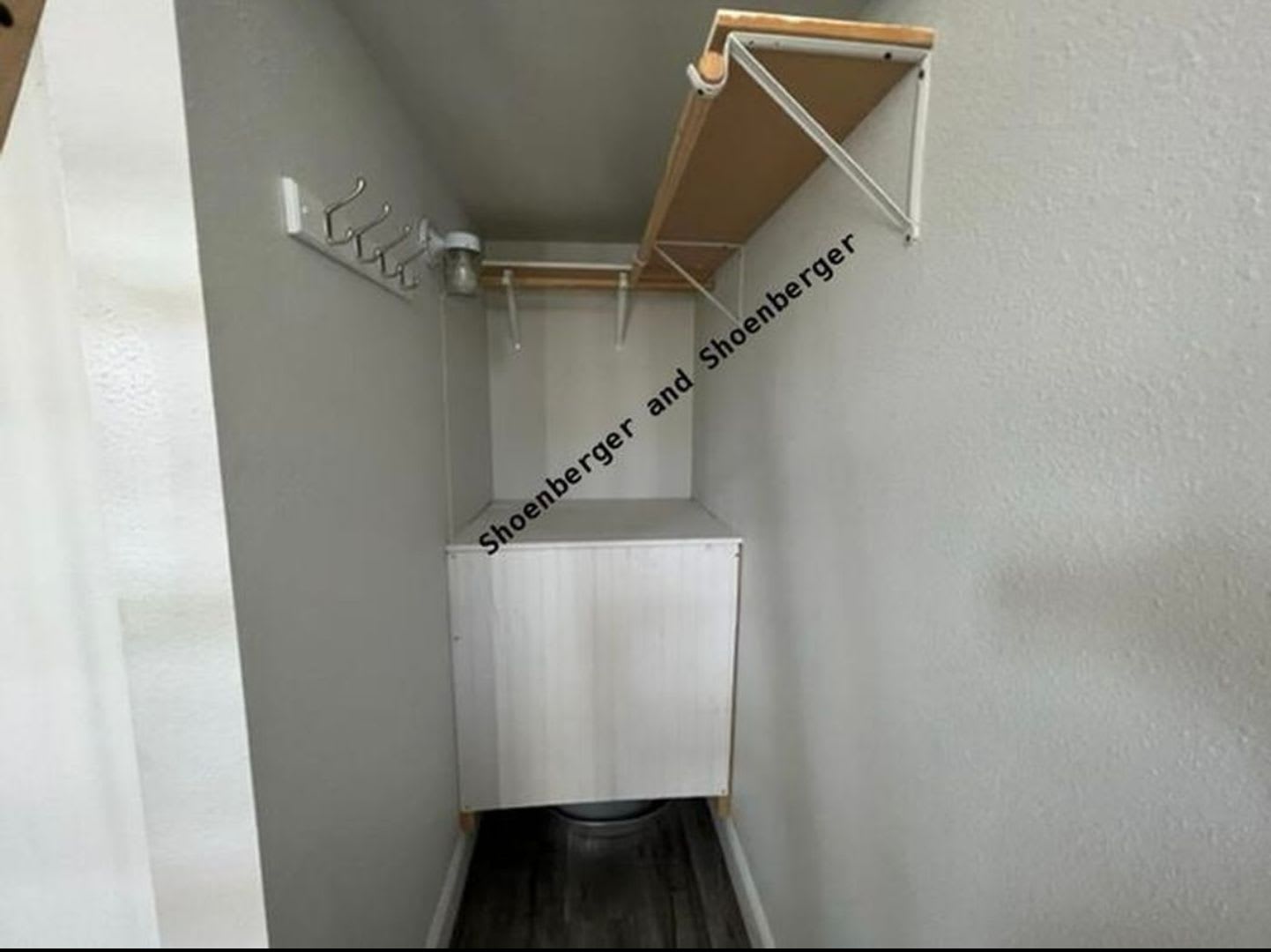 1355 Prater Way # A – photo 3