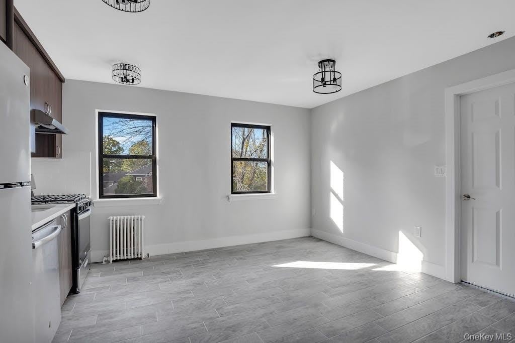103 Lawson St – photo 3