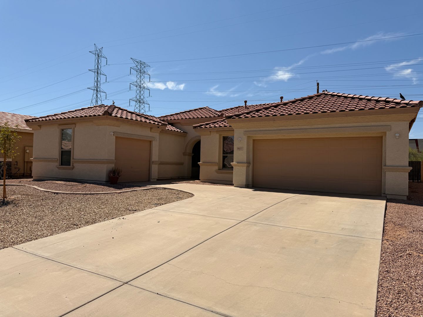 Spacious 3 Bedroom Single Story Peoria With A 3 Car Garage – photo 2