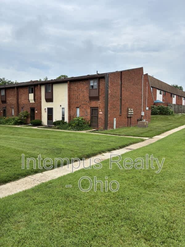 21 King Arthur Ct – photo 1