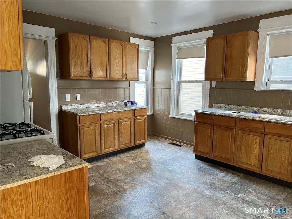265 Bunnell Street – photo 2