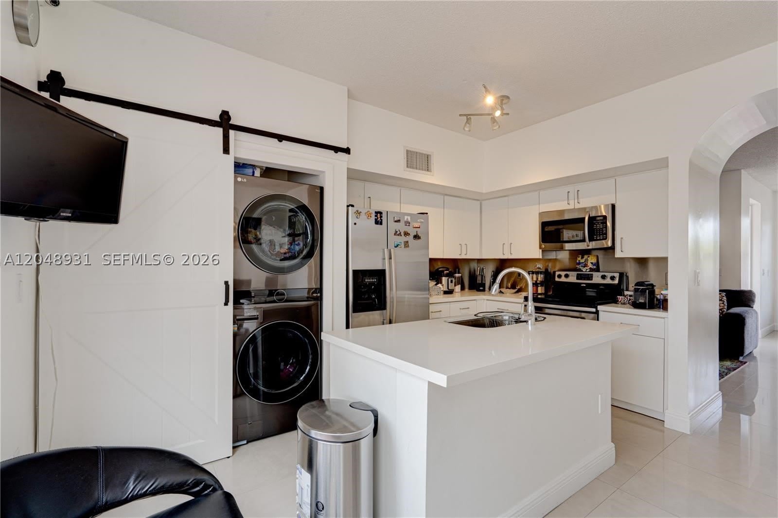8535 SW 152nd Ave – photo 3