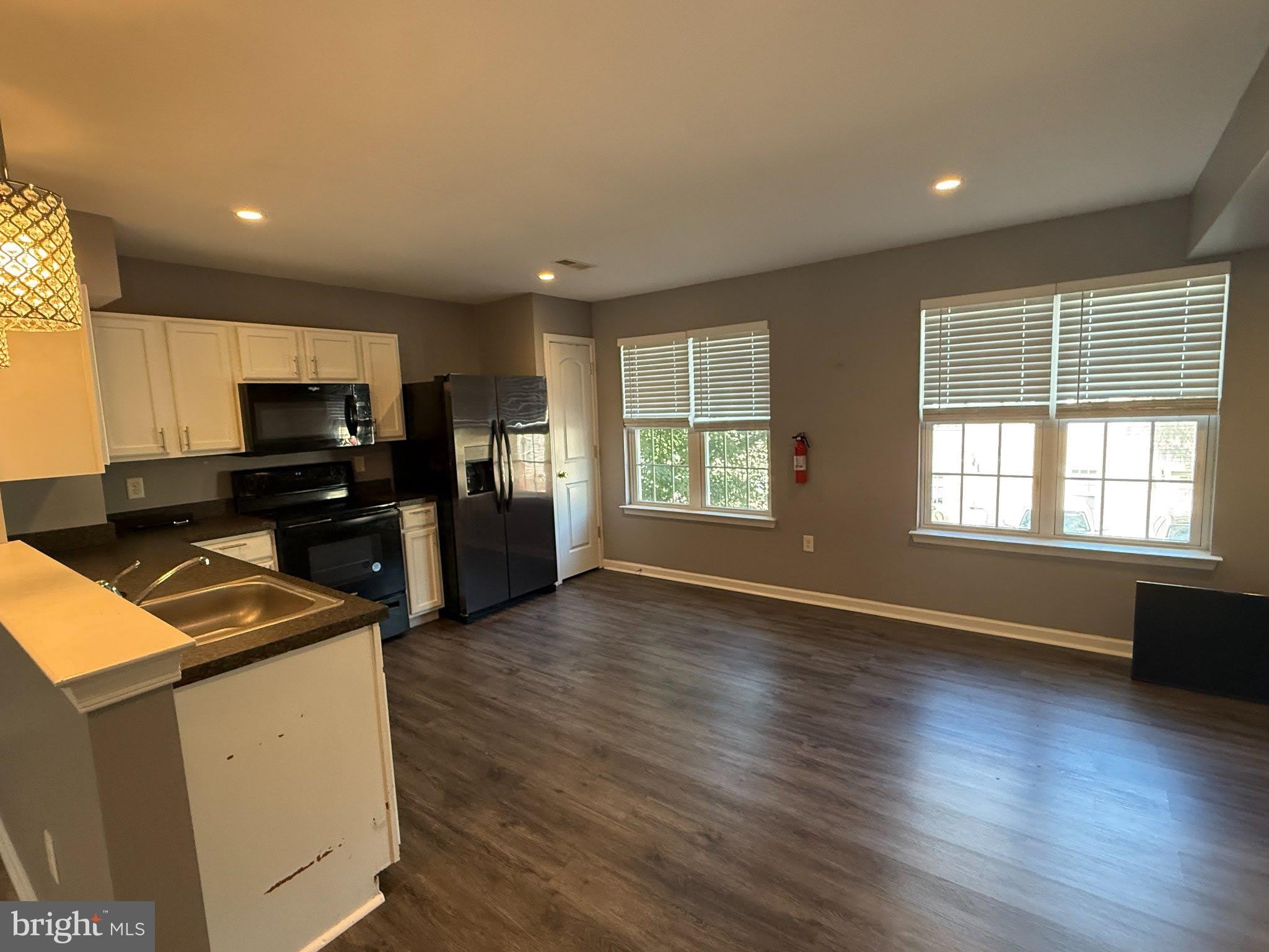 135 S CHARLOTTE Street – photo 5