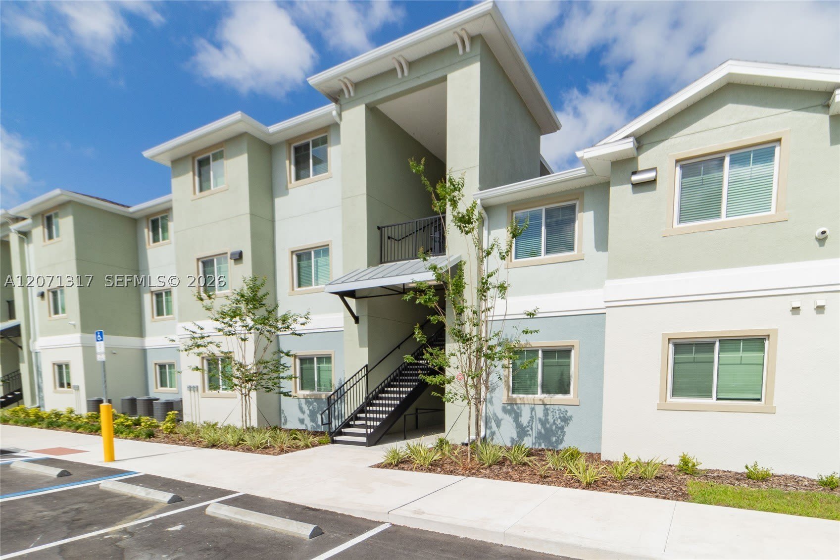 8247 Tanager Square – photo 1